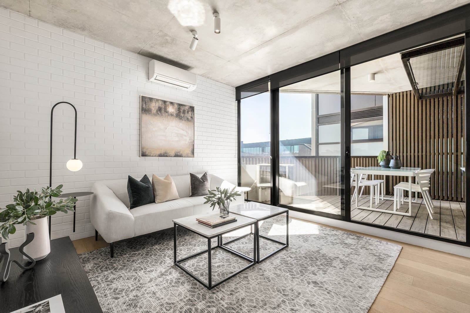 306/8 Luton Lane, Hawthorn - Image 1