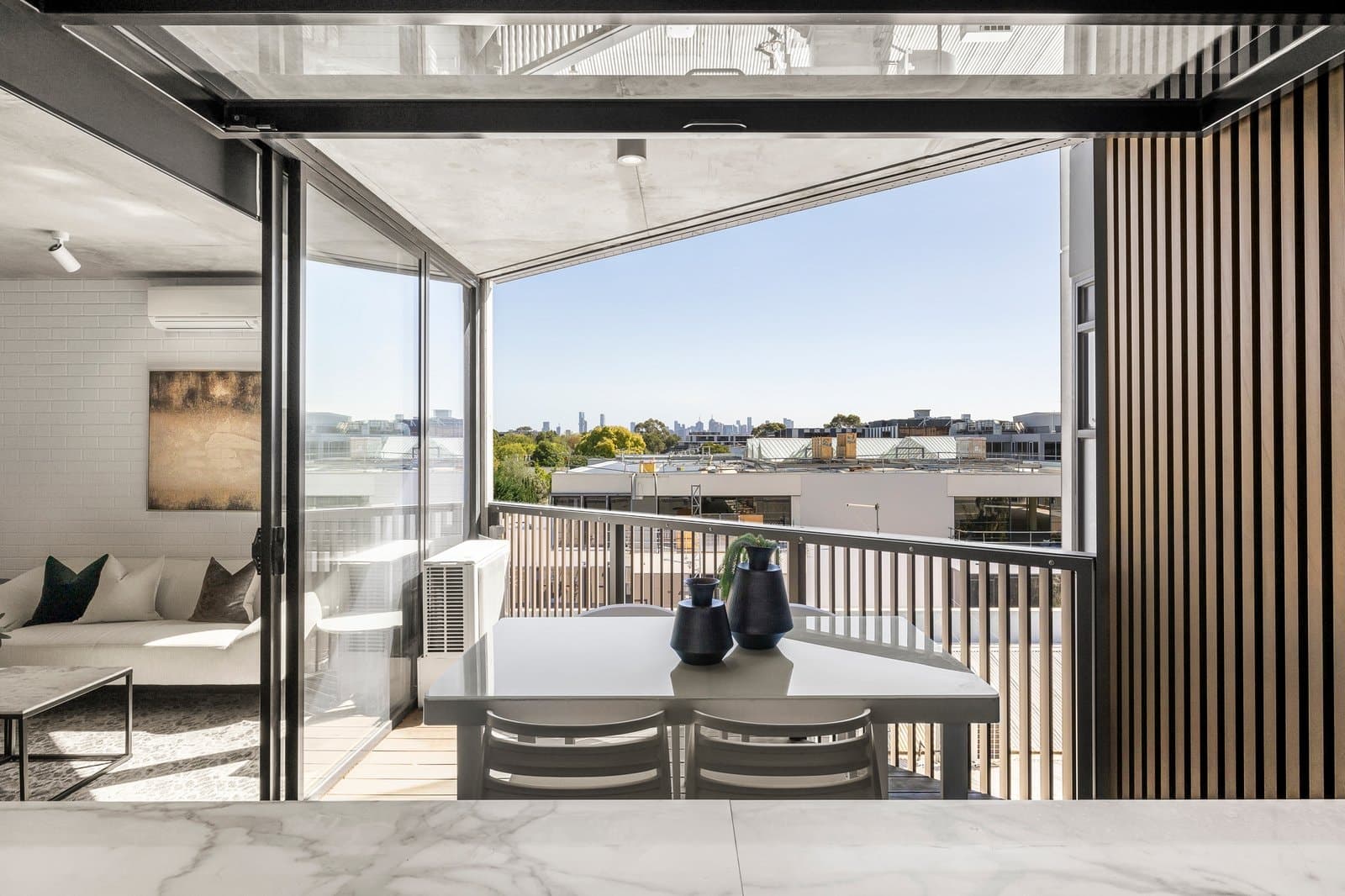306/8 Luton Lane, Hawthorn - Thumbnail 2