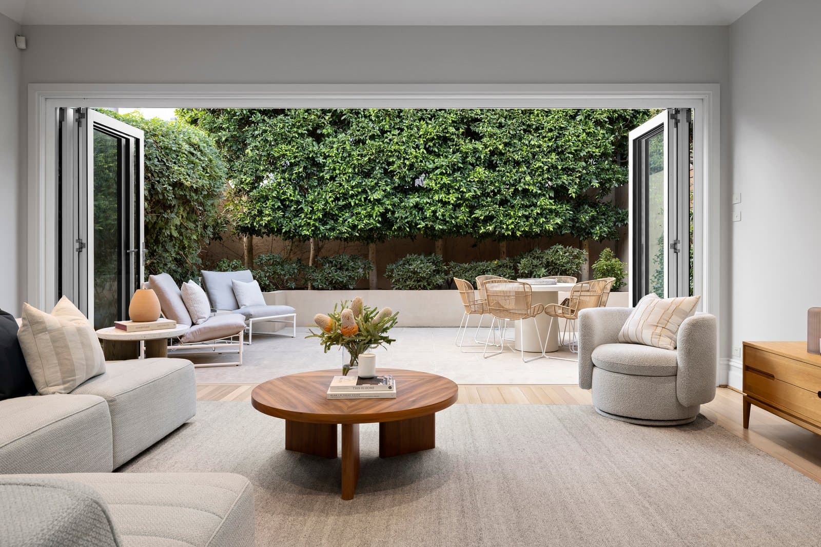 9 Barry Street, South Yarra - Thumbnail 3