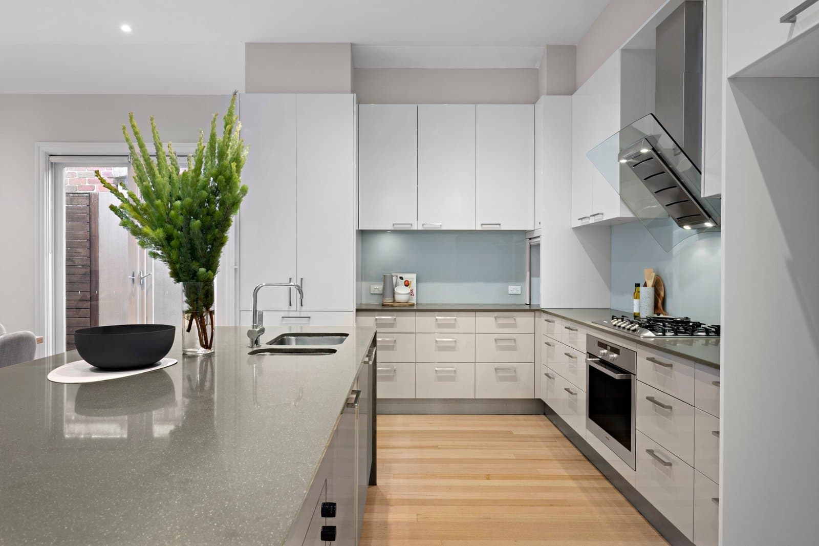 9 Barry Street, South Yarra - Thumbnail 5