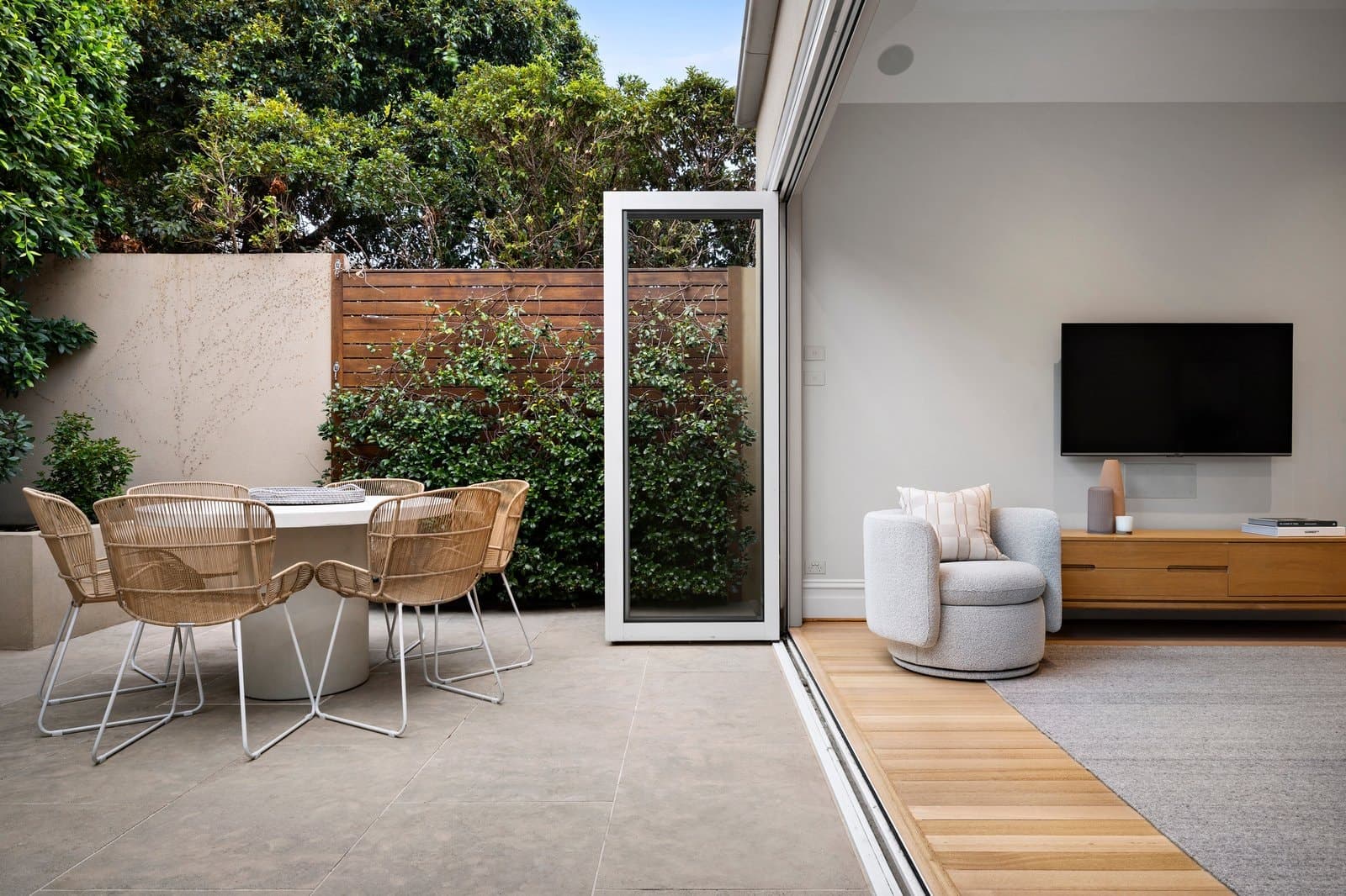 9 Barry Street, South Yarra - Thumbnail 7