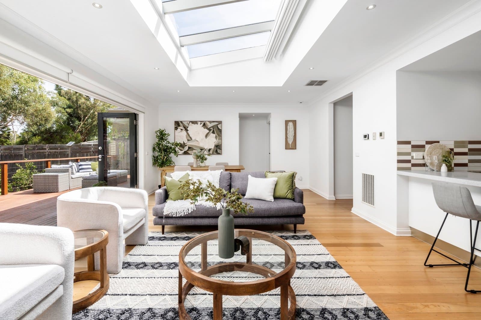 44 Swan Street, Blackburn South - Thumbnail 4