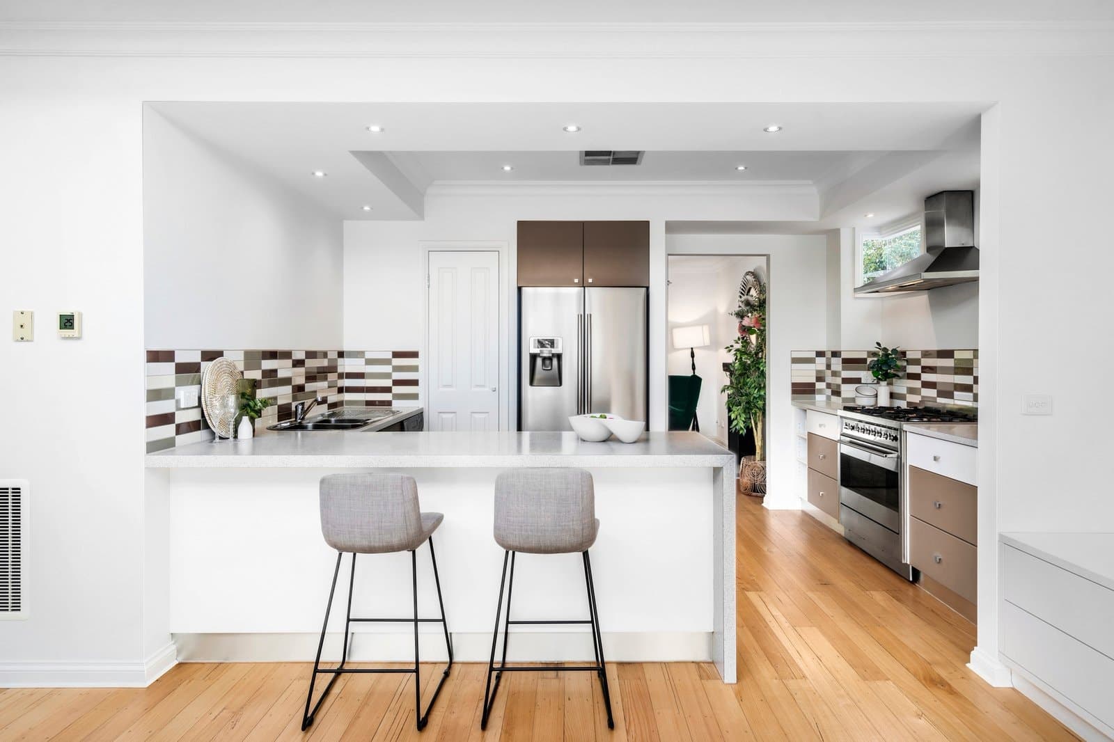 44 Swan Street, Blackburn South - Thumbnail 5