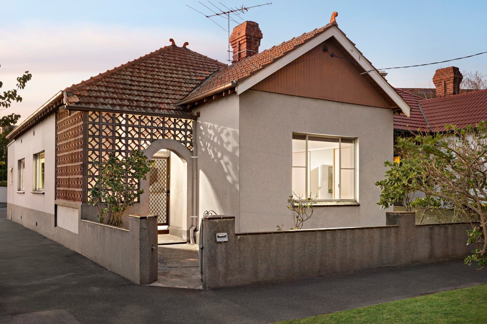 6 Wright Street, Middle Park - Image 1