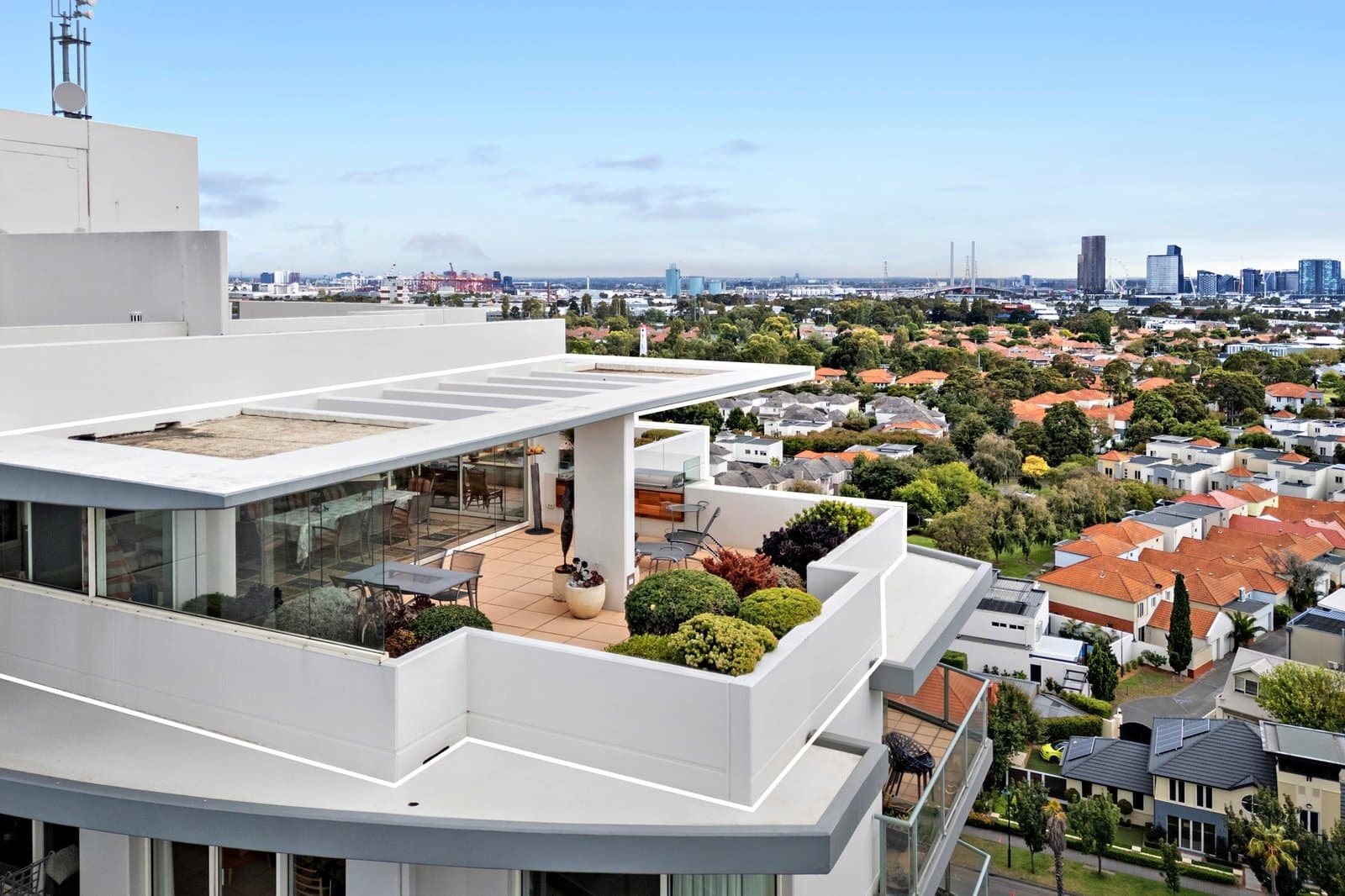 1202/115 Beach Street, Port Melbourne - Thumbnail 2