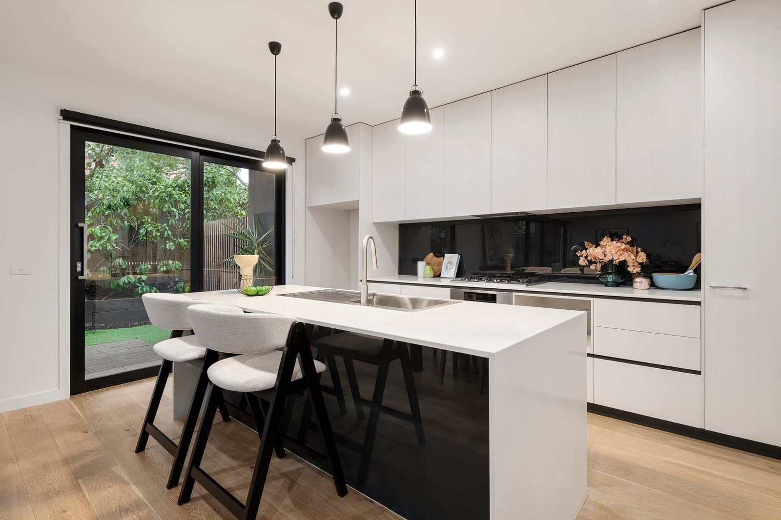 6 Ellsworth Crescent, Camberwell - Thumbnail 4