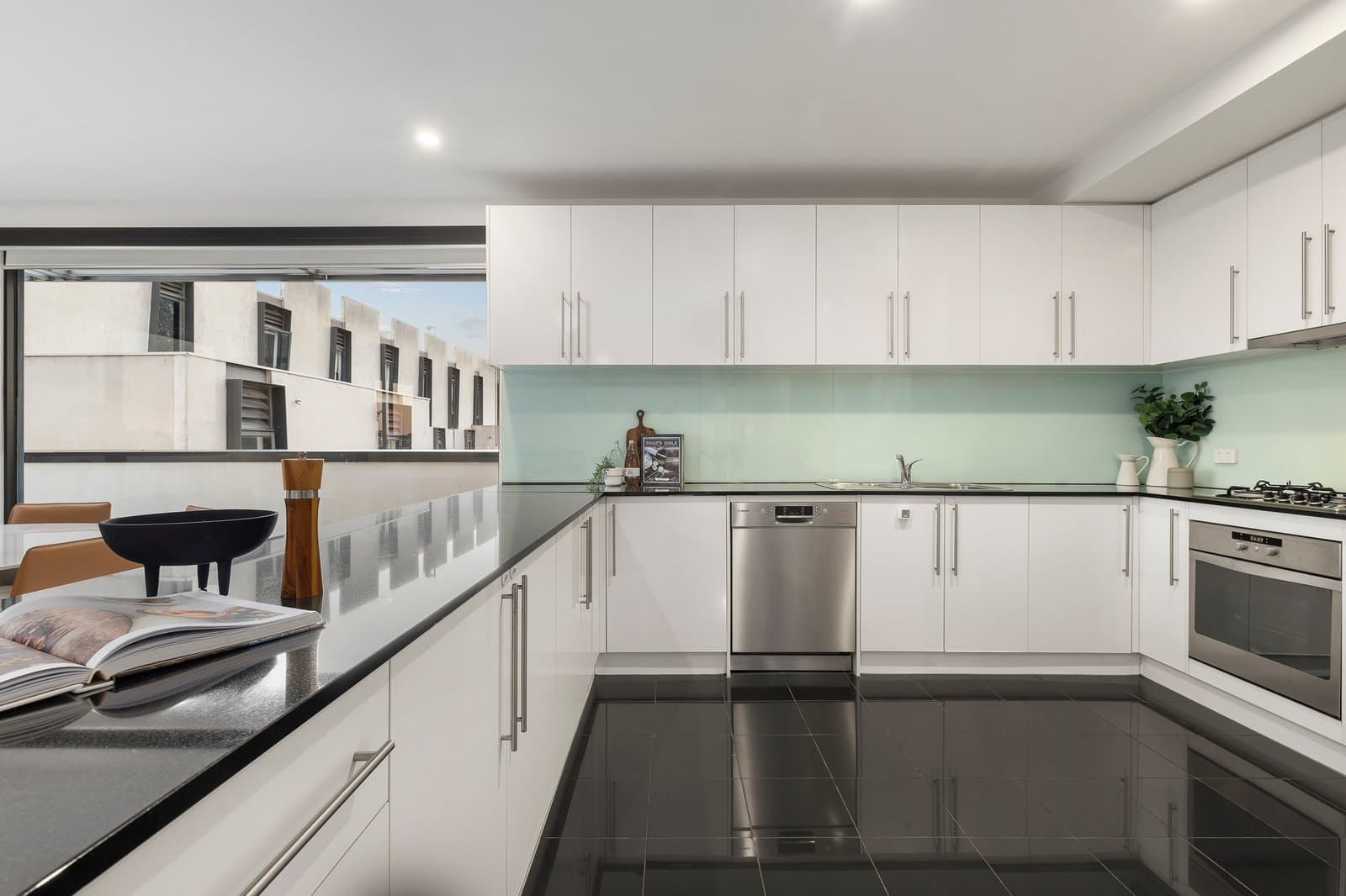 406/2A Montrose Place, Hawthorn East - Thumbnail 5