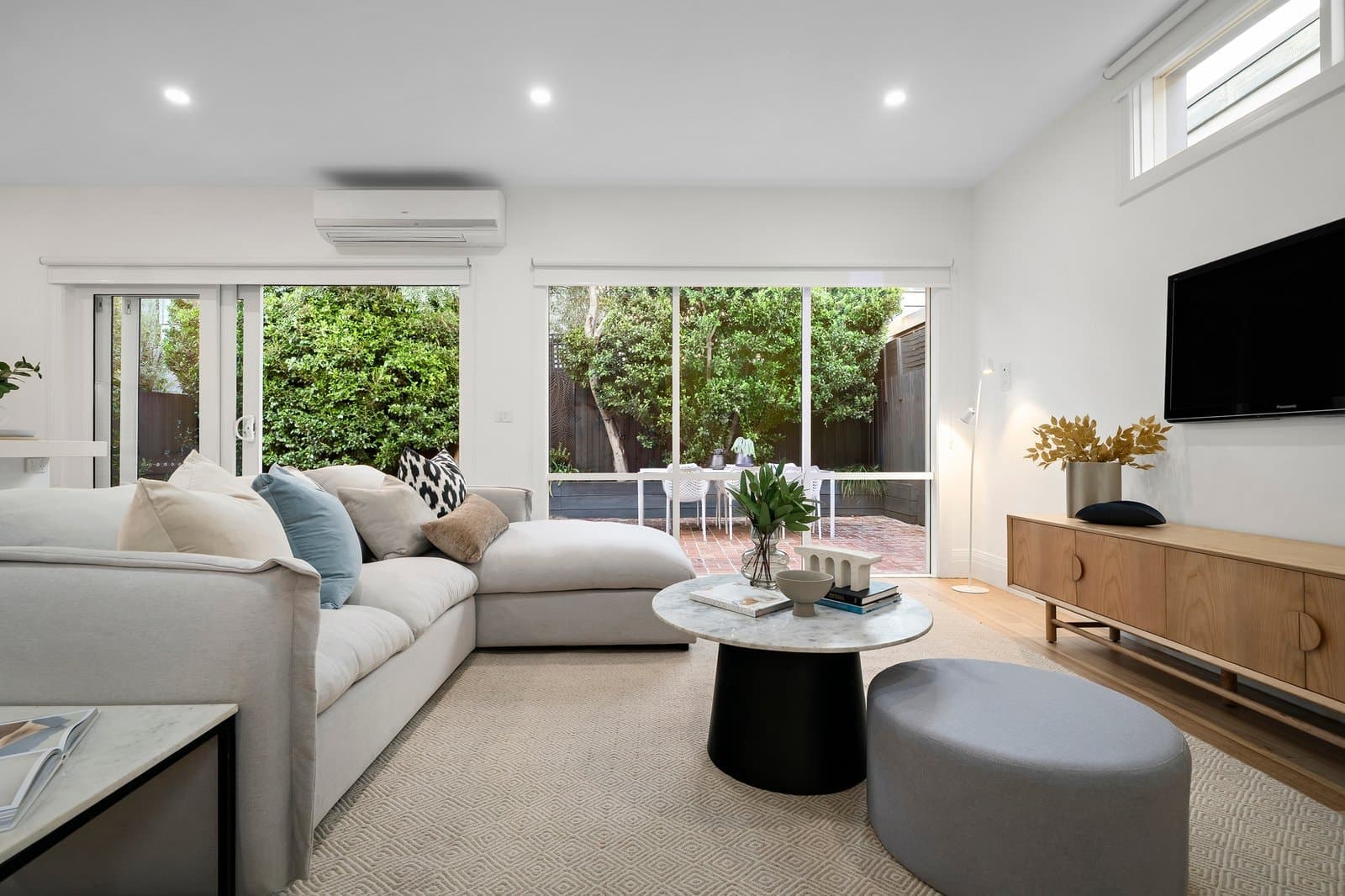 6 Clifton Grove, Hawthorn East - Thumbnail 2