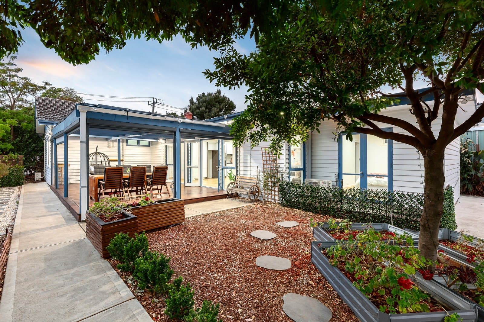33 Station Avenue, McKinnon - Thumbnail 2