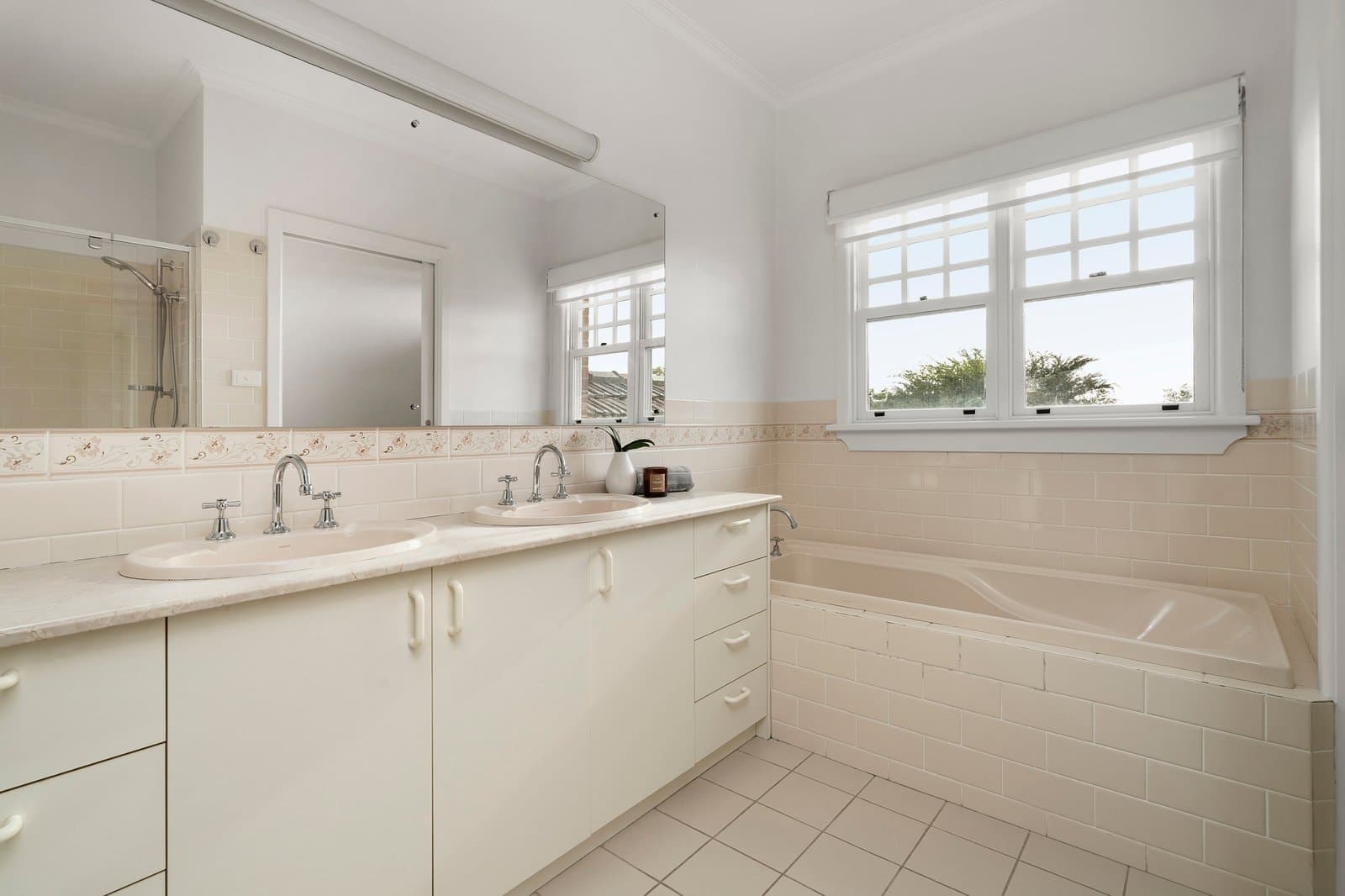 16 Aylmer Street, Balwyn North - Thumbnail 8