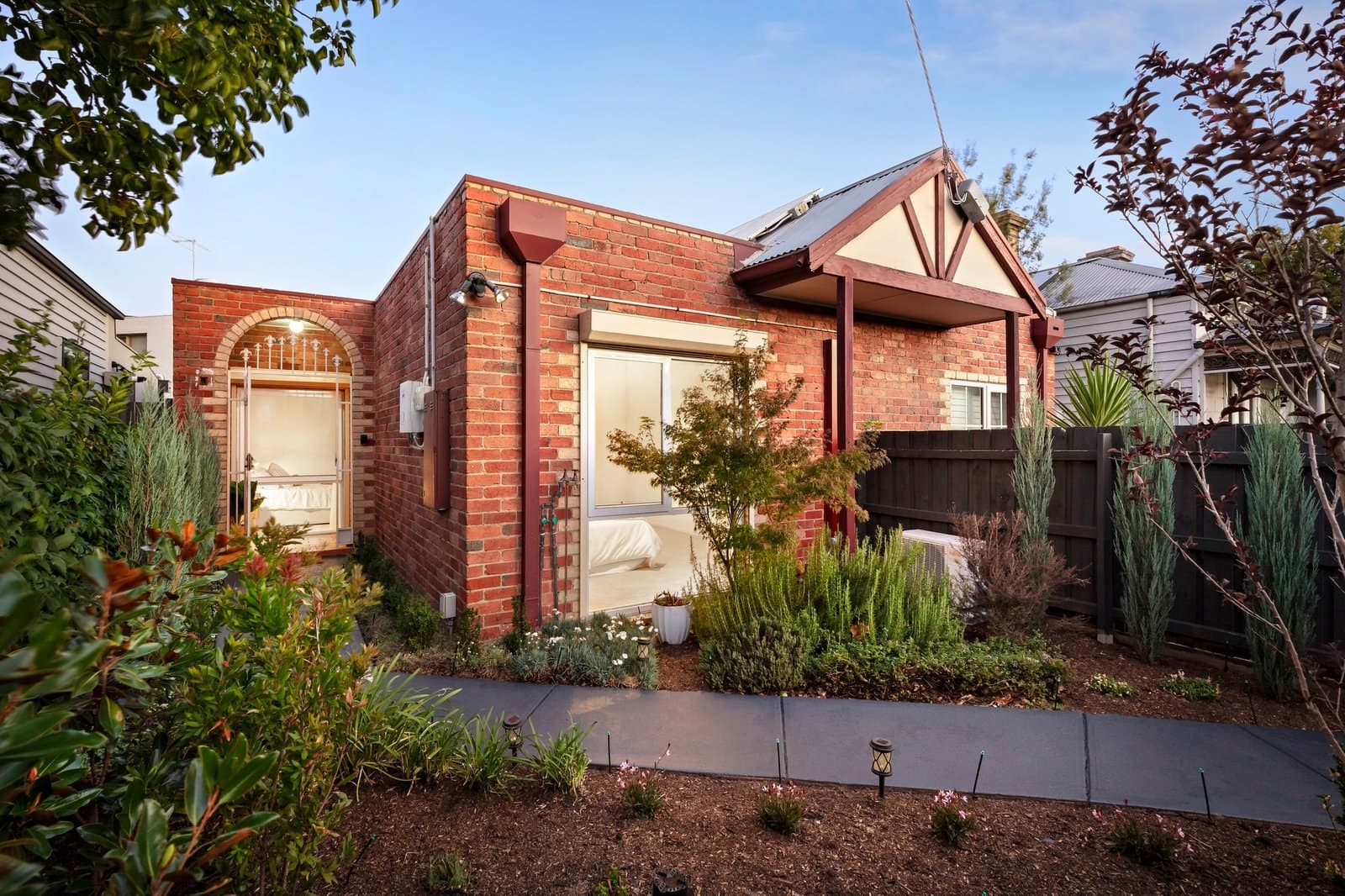 94b Pickles Street, South Melbourne - Image 1