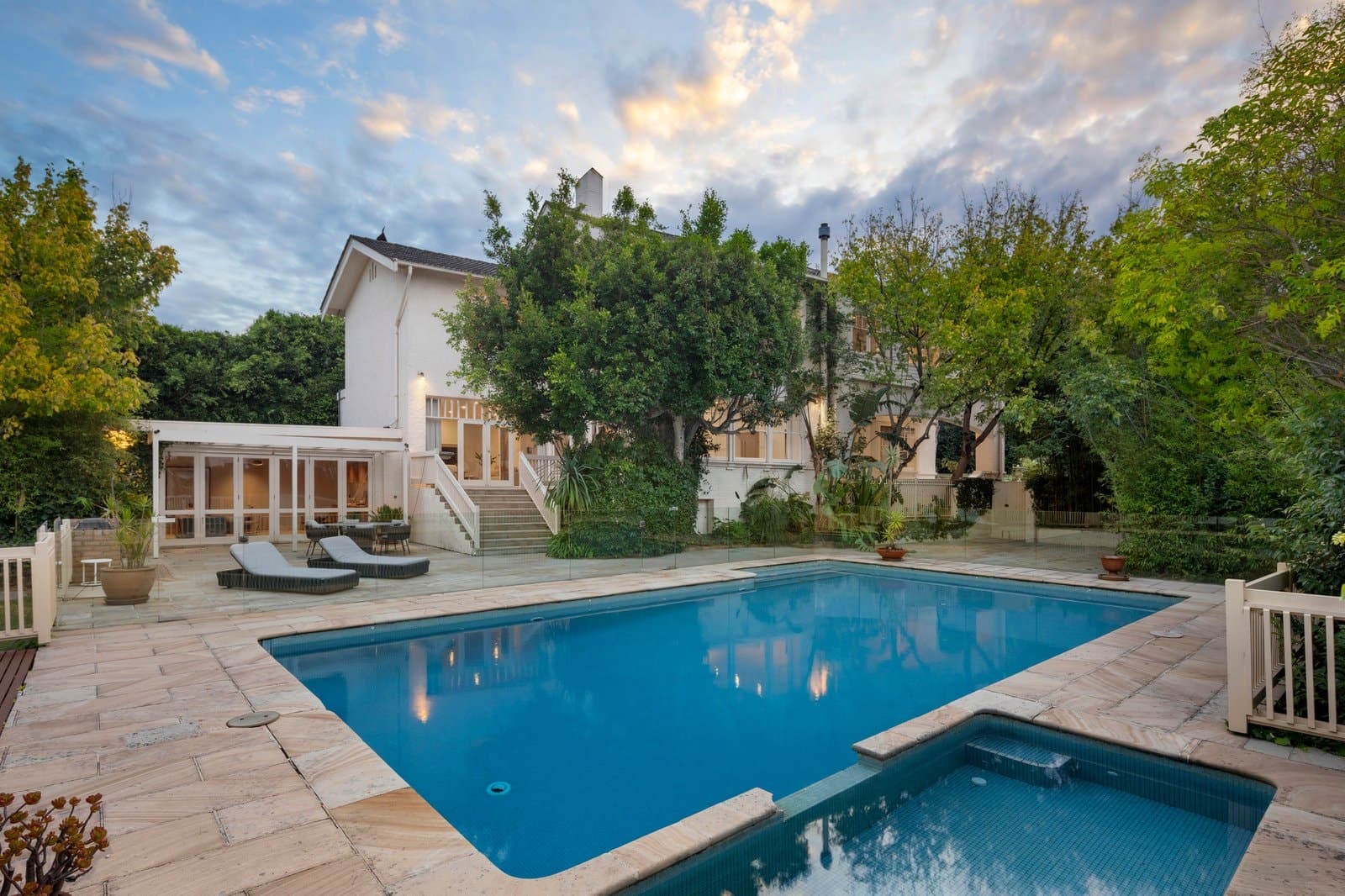 6 Macquarie Road, Toorak - Thumbnail 3
