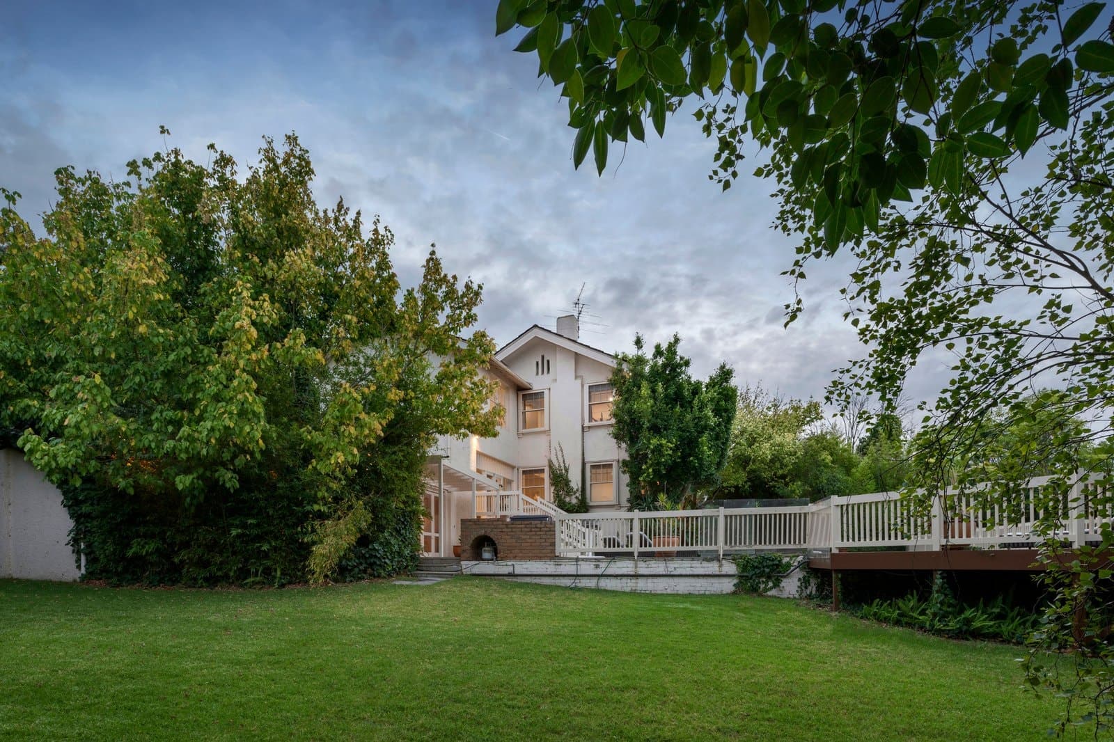6 Macquarie Road, Toorak - Thumbnail 4
