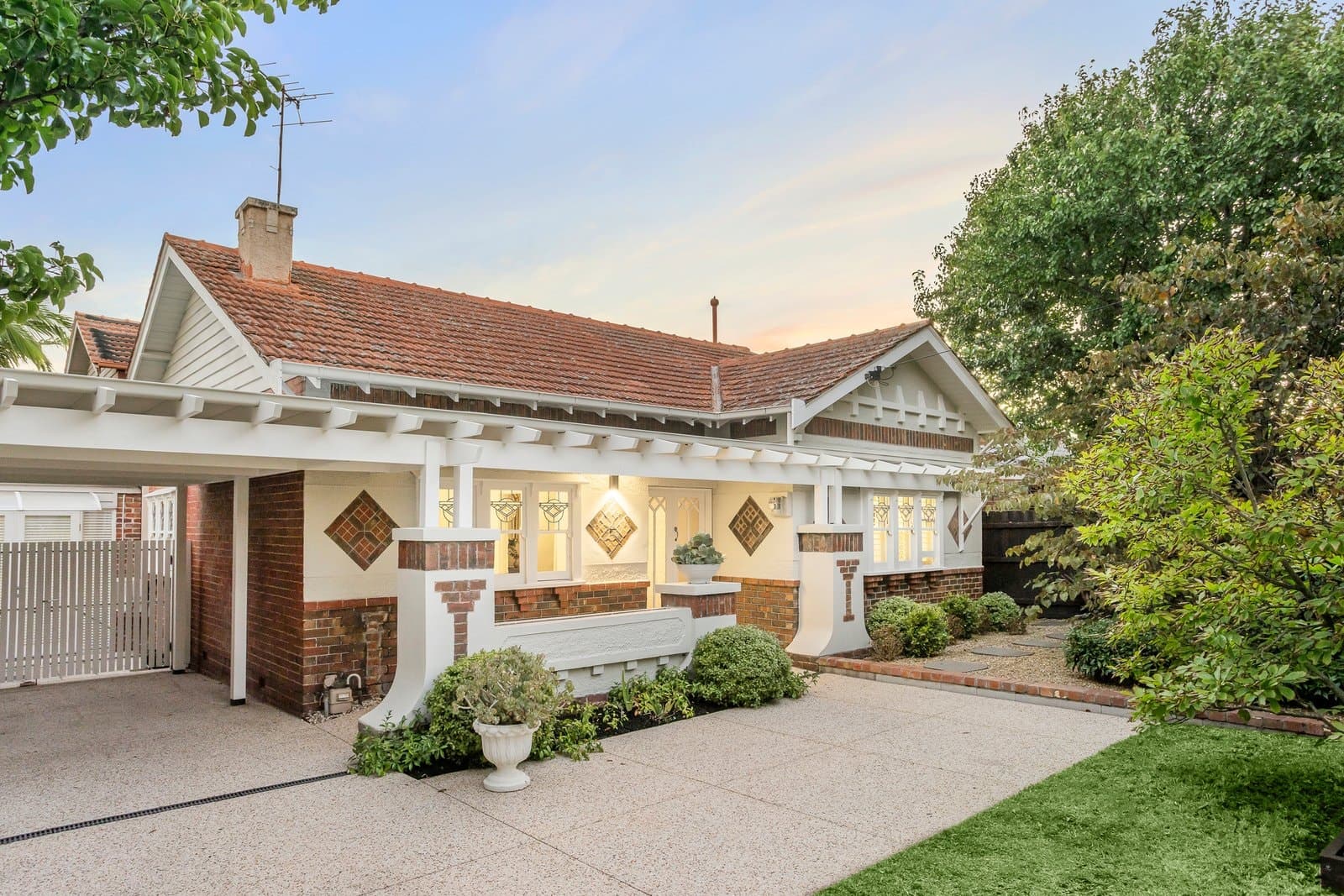 5 Aileen Avenue, Caulfield South - Image 1
