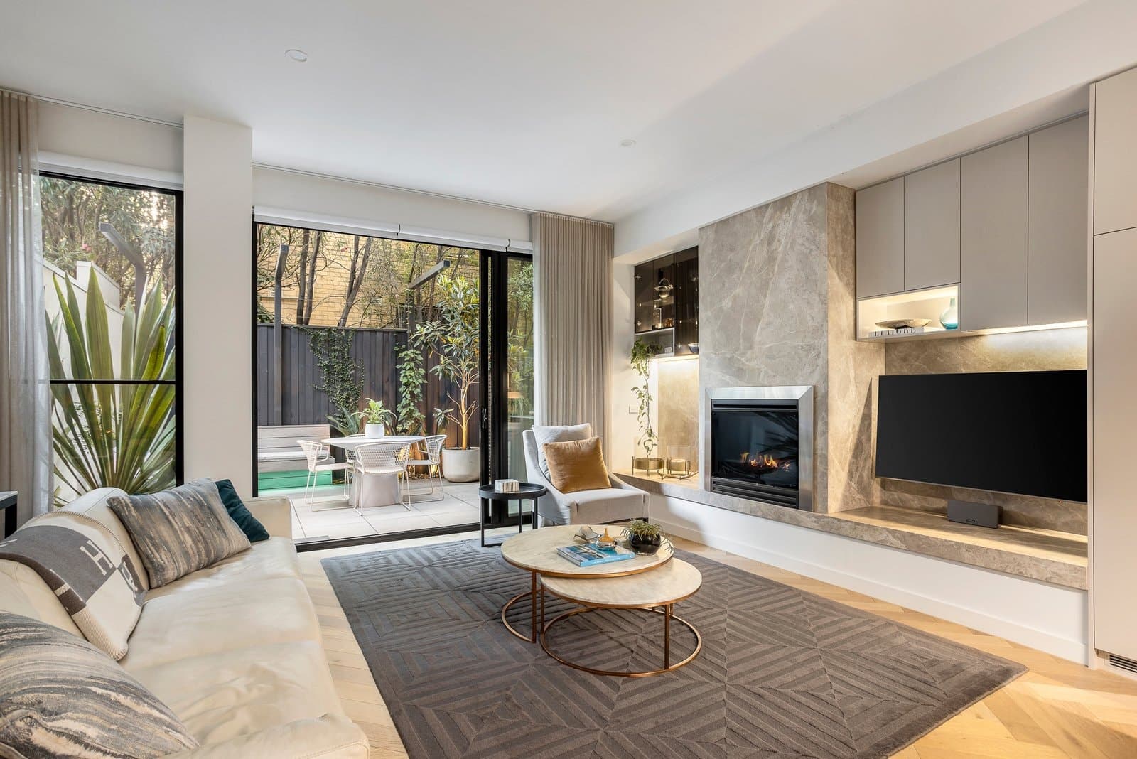 8/99 Pleasant Road, Hawthorn East - Image 1