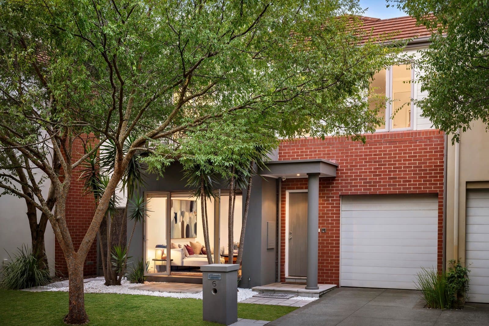 6 The Cove, Port Melbourne - Image 1
