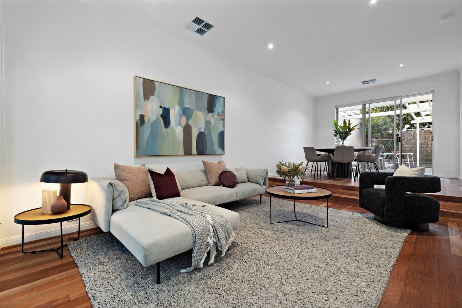 6 The Cove, Port Melbourne - Thumbnail 2