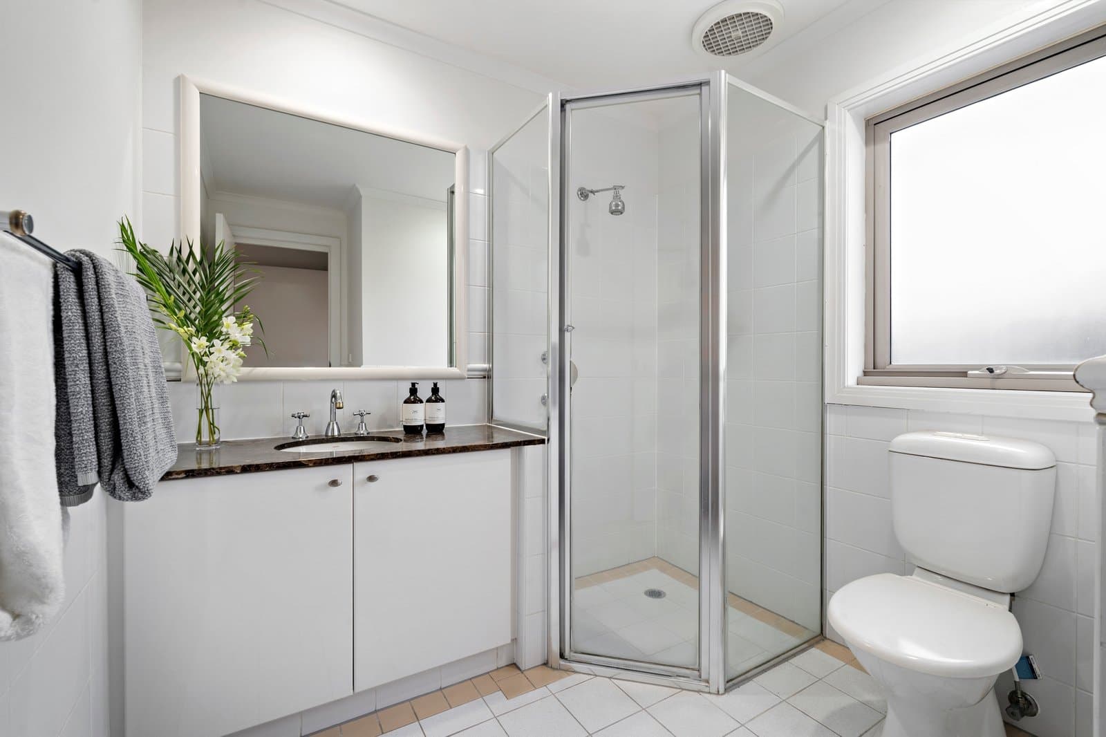 6 The Cove, Port Melbourne - Thumbnail 7