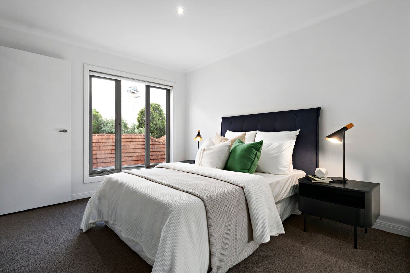 6 The Cove, Port Melbourne - Thumbnail 8