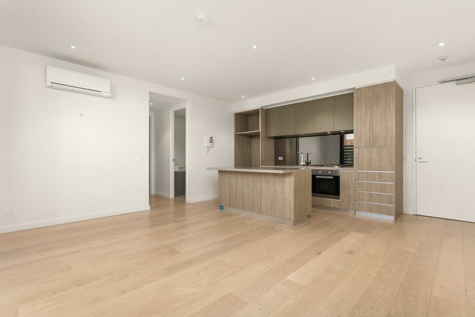104/17 Riversdale Road, Hawthorn - Thumbnail 2