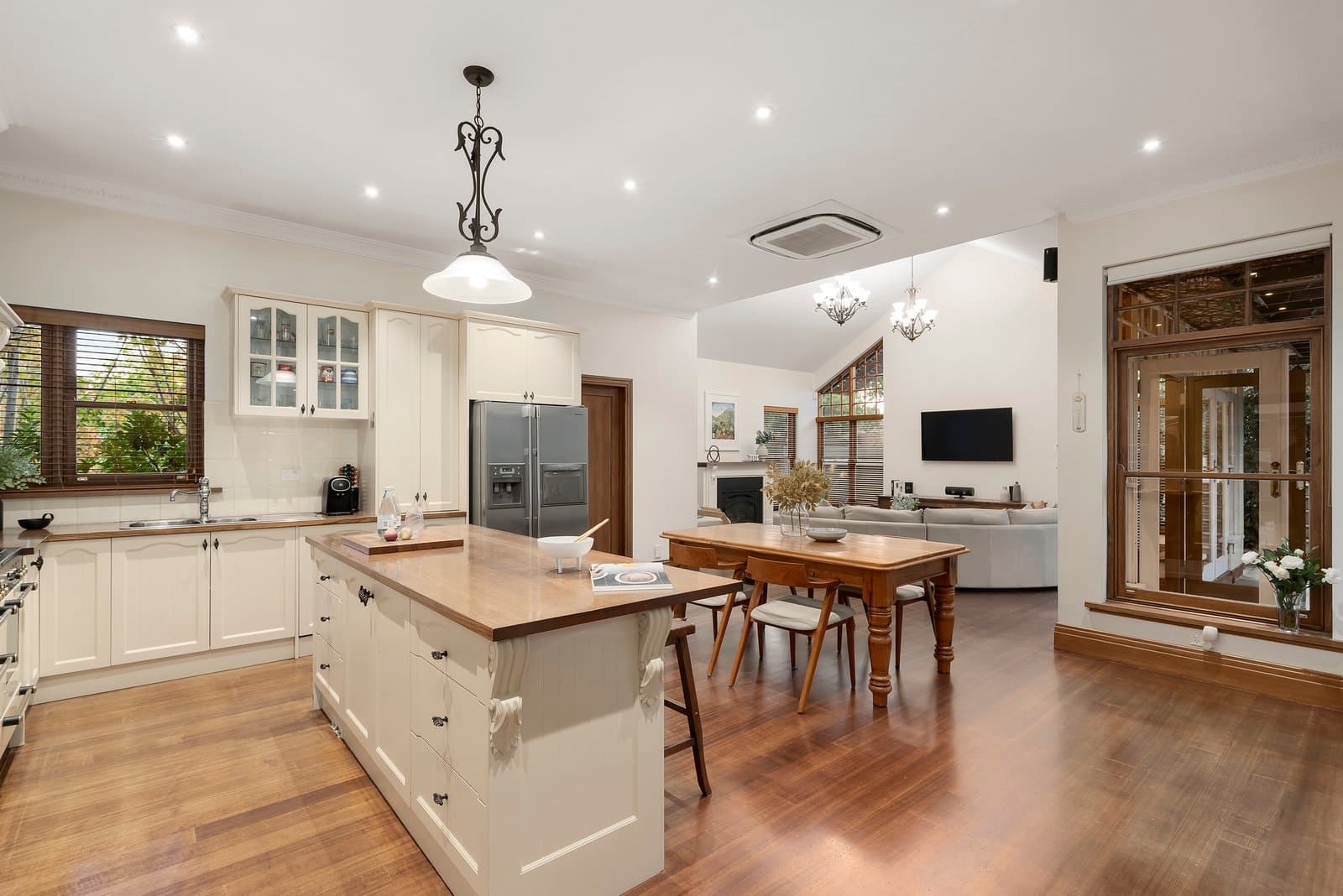 96 Glen Iris Road, Glen Iris - Thumbnail 3