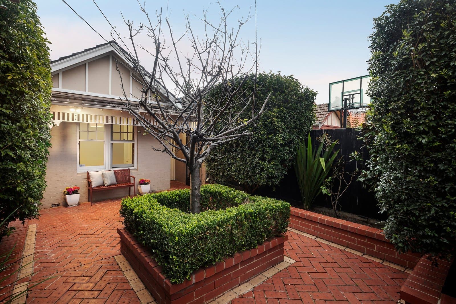 11 Arthur Street, Caulfield North - Thumbnail 2