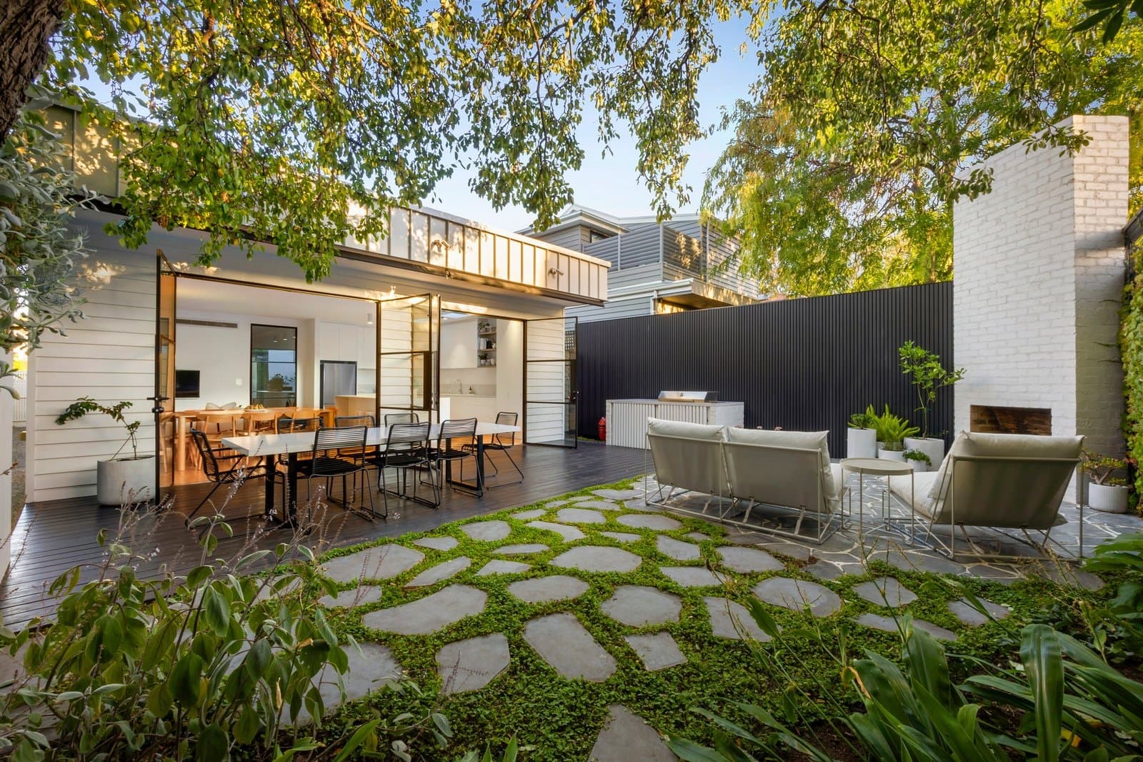 8 Acacia Street, Elsternwick - Thumbnail 2