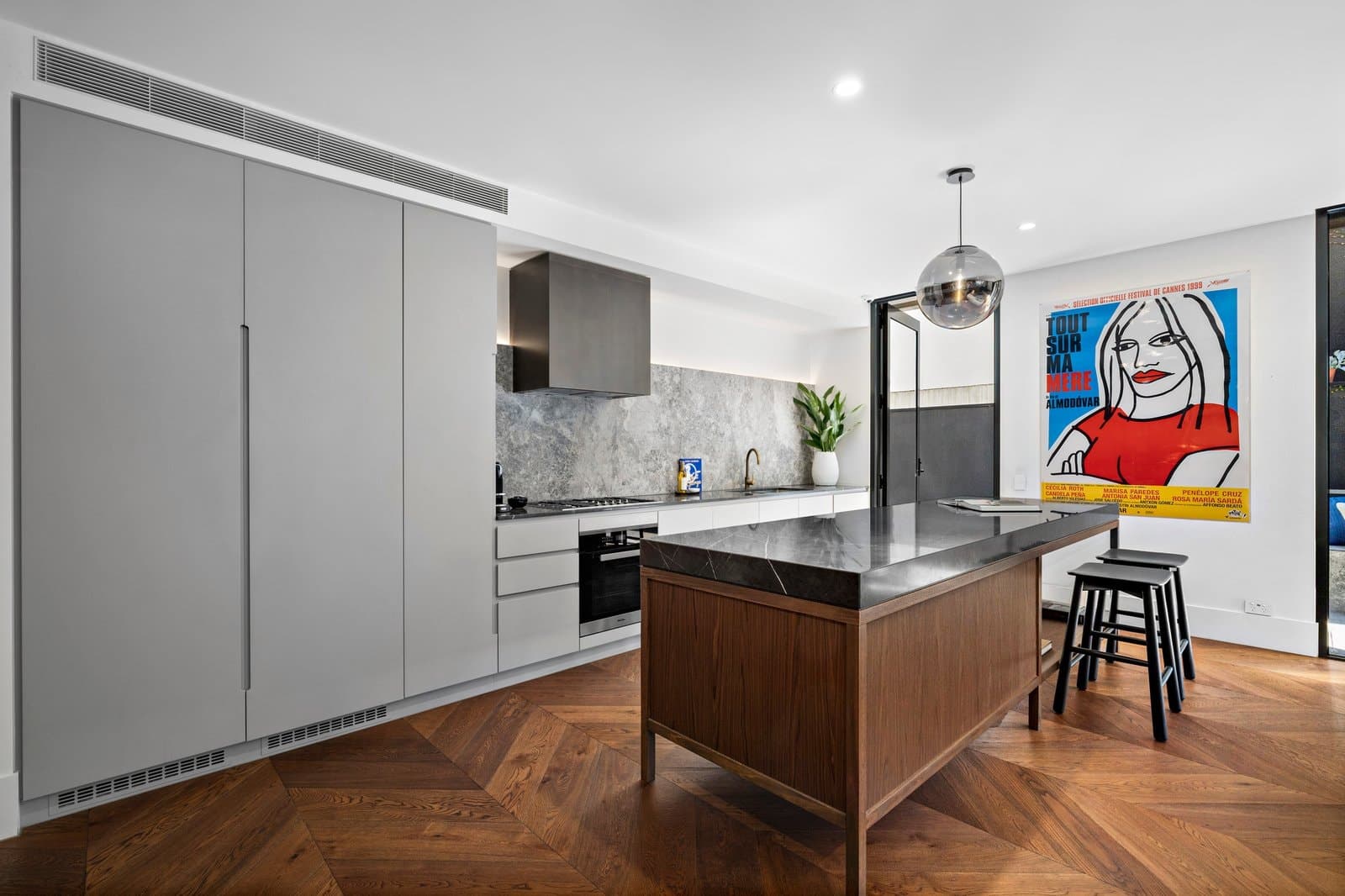 1/19 Chambers Street, South Yarra - Thumbnail 2