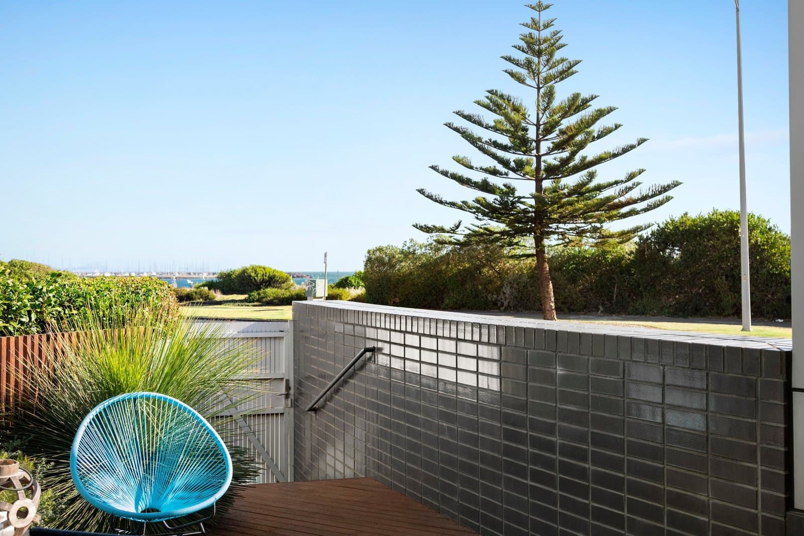 34/15 Beach Road, Hampton - Image 1