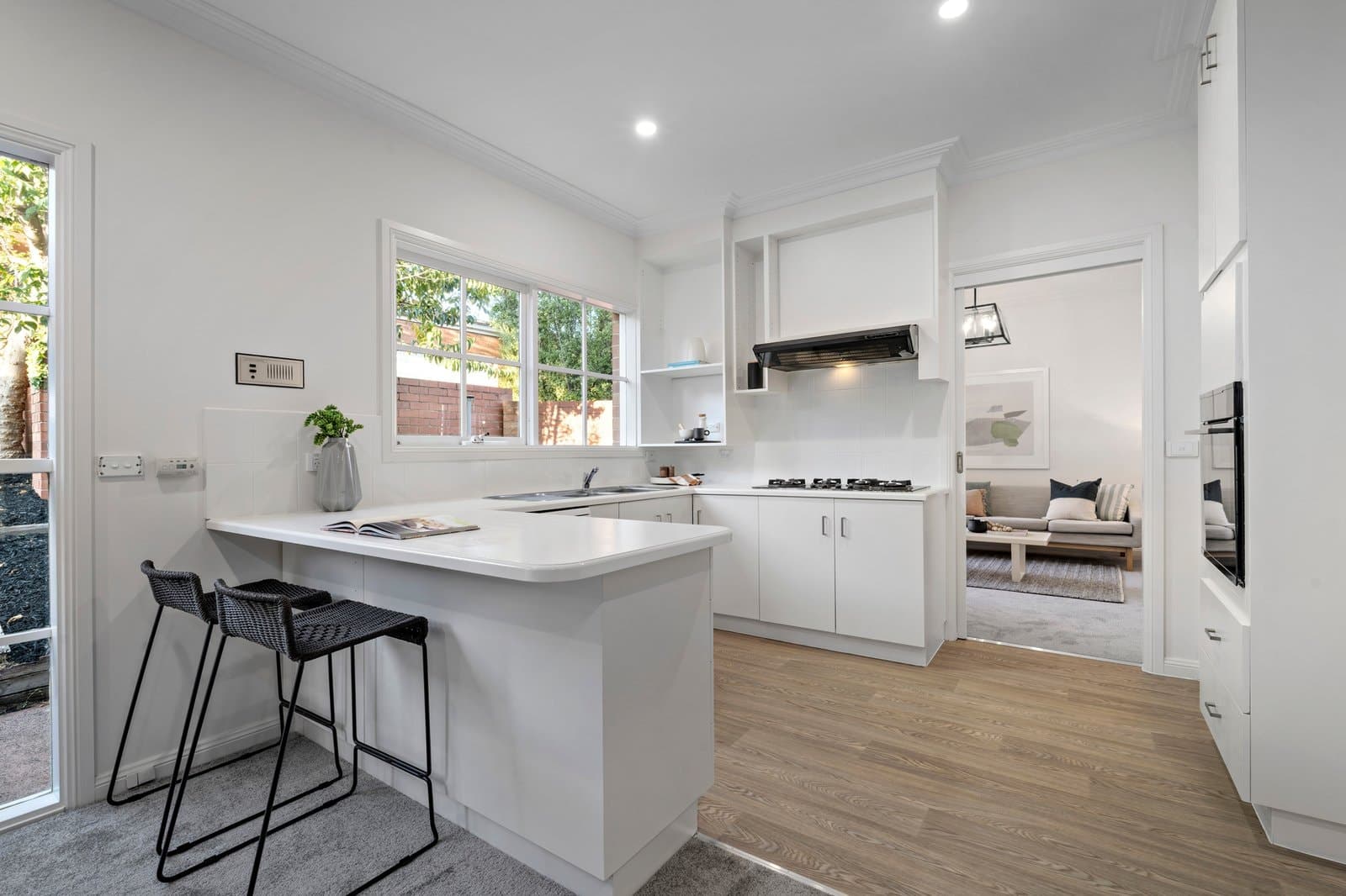 1/37 Clifton Road, Hawthorn East - Thumbnail 3