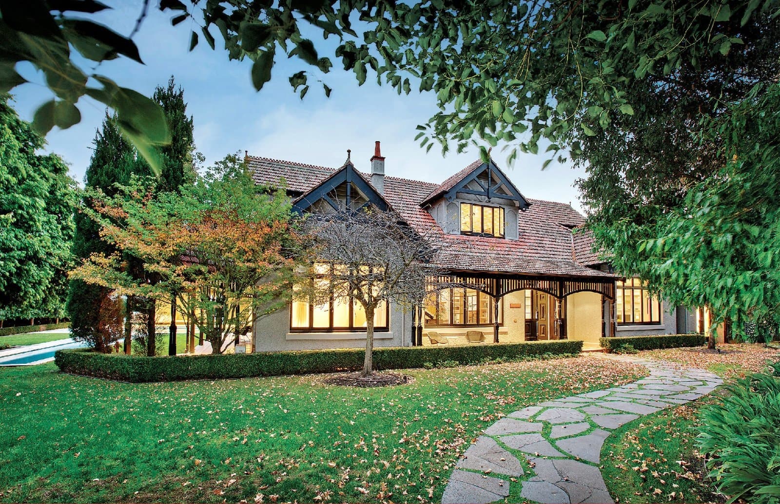 19 Grange Road, Kew - Thumbnail 2