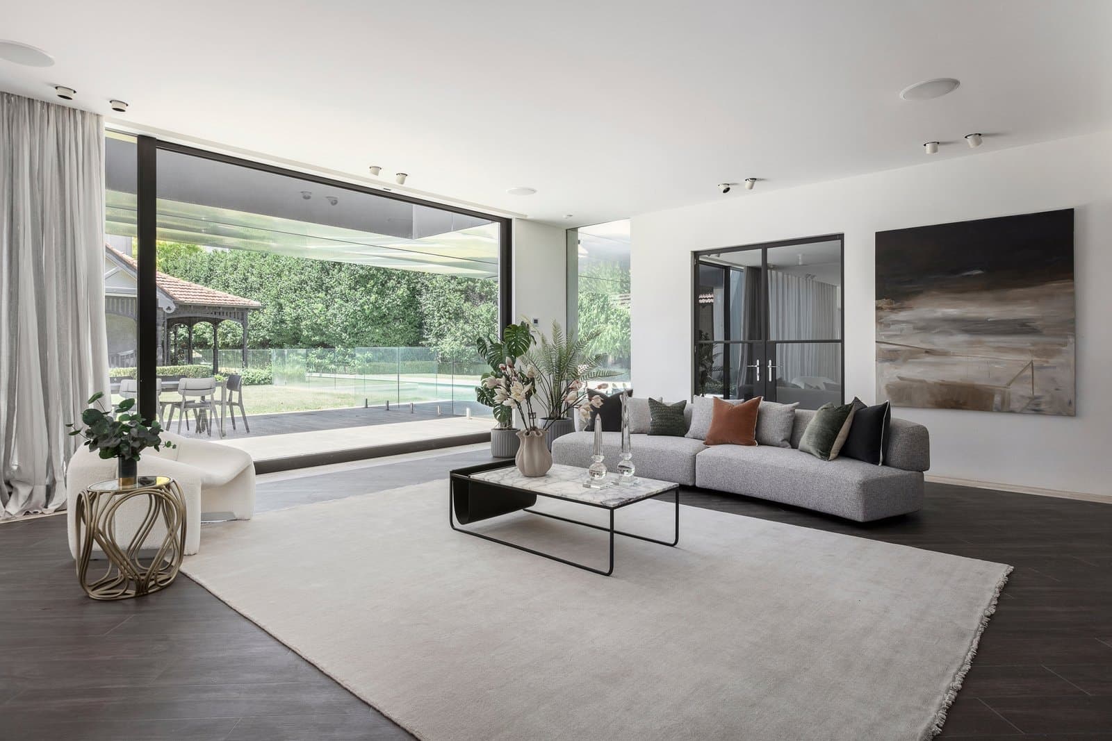 19 Grange Road, Kew - Thumbnail 3