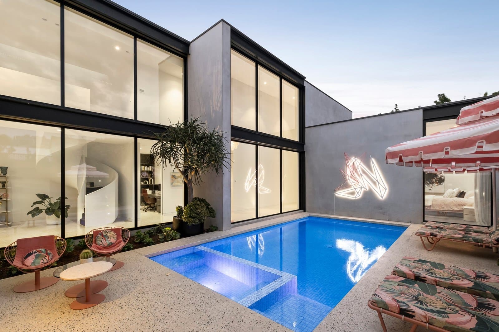 2 Middle Road, Camberwell - Thumbnail 2