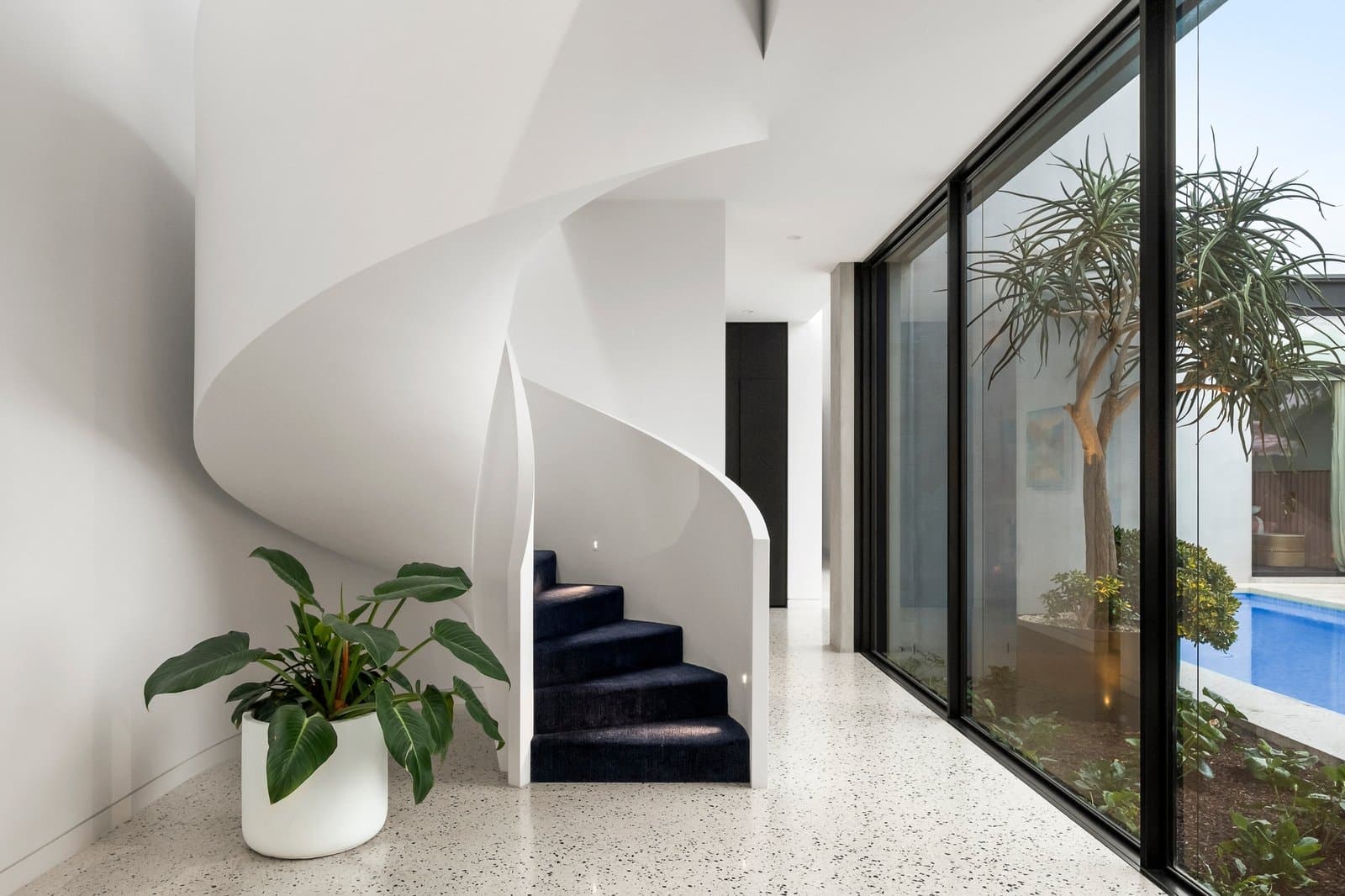 2 Middle Road, Camberwell - Thumbnail 3
