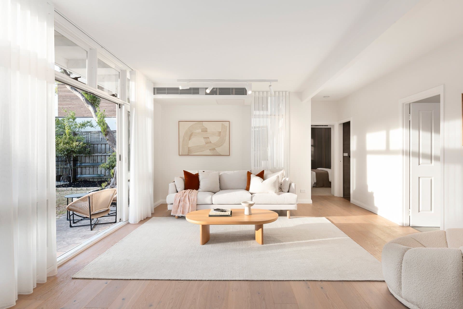 9 Canterbury Road, Canterbury - Thumbnail 4