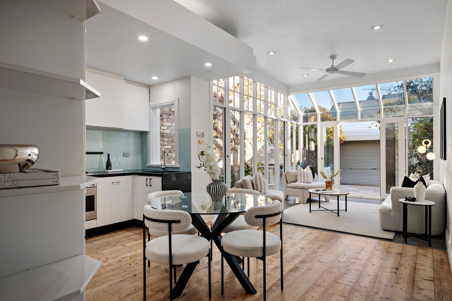 94 Danks Street, Albert Park - Thumbnail 2
