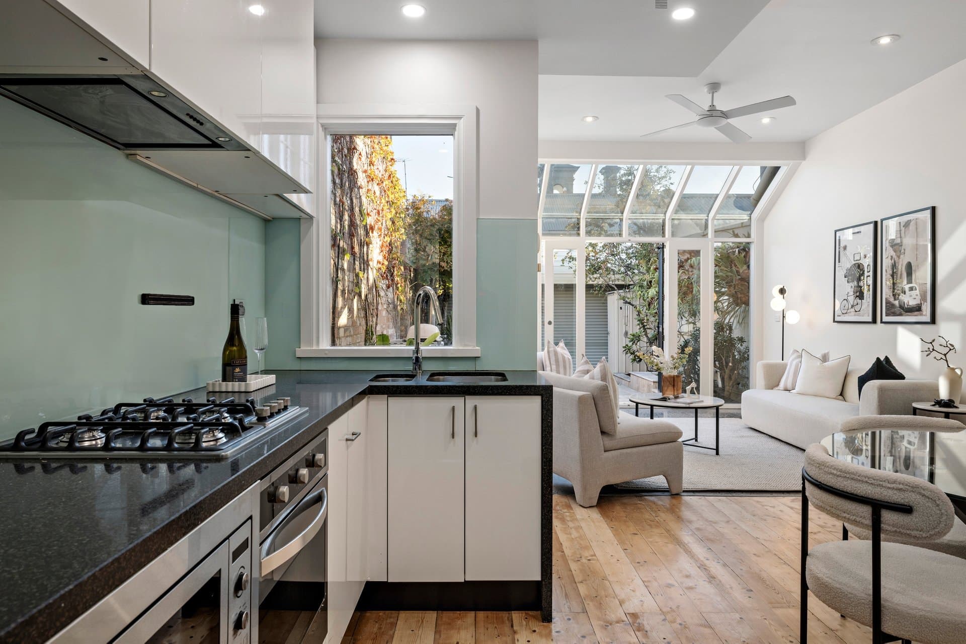 94 Danks Street, Albert Park - Thumbnail 3