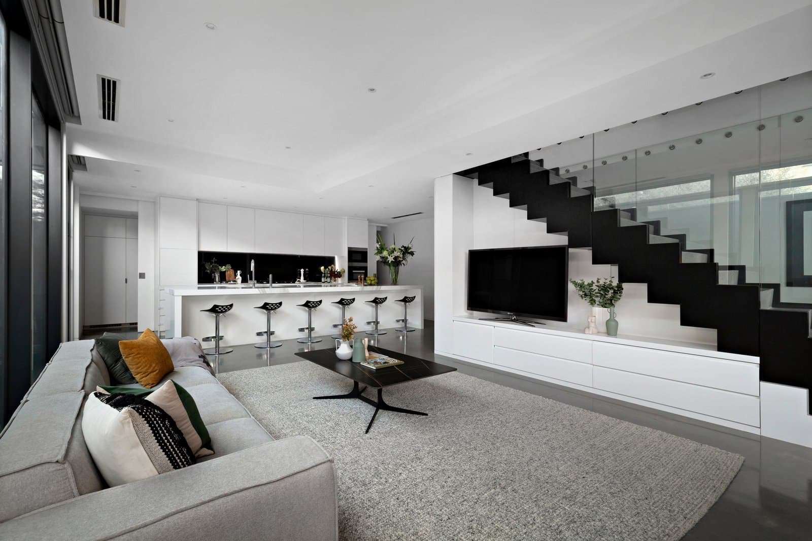 16 Chomley Street, Prahran - Thumbnail 2