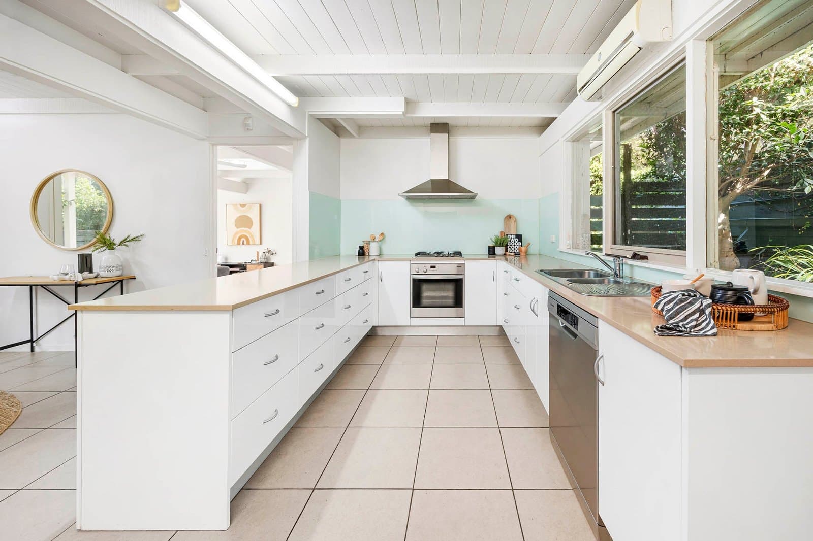 7 Gillards Road, Mount Eliza - Thumbnail 2