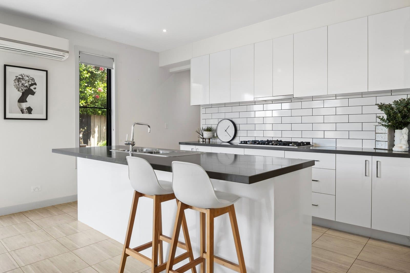 4/24 Van Ness Avenue, Mornington - Thumbnail 3