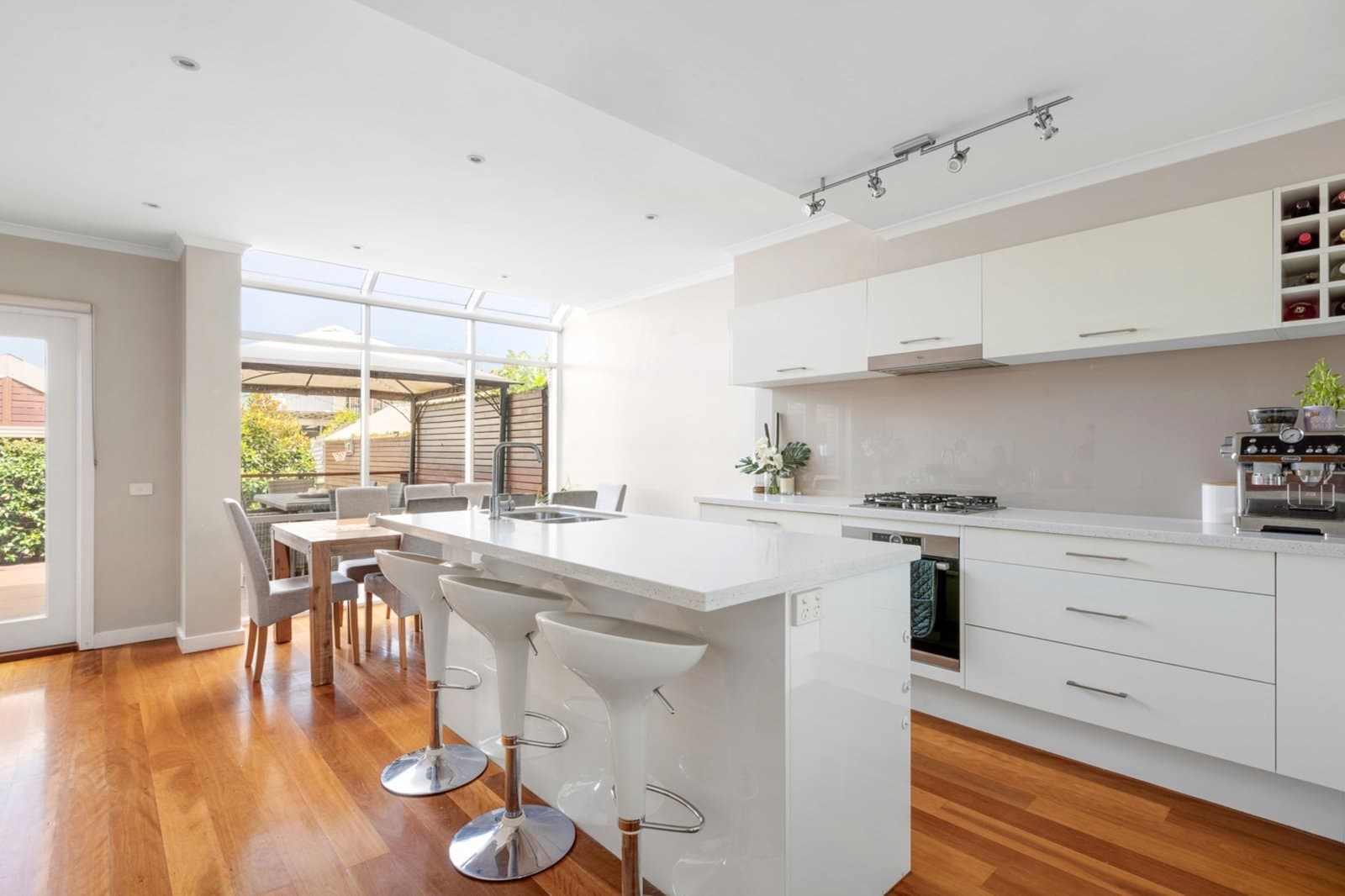 13 Davies Street, Port Melbourne - Thumbnail 4