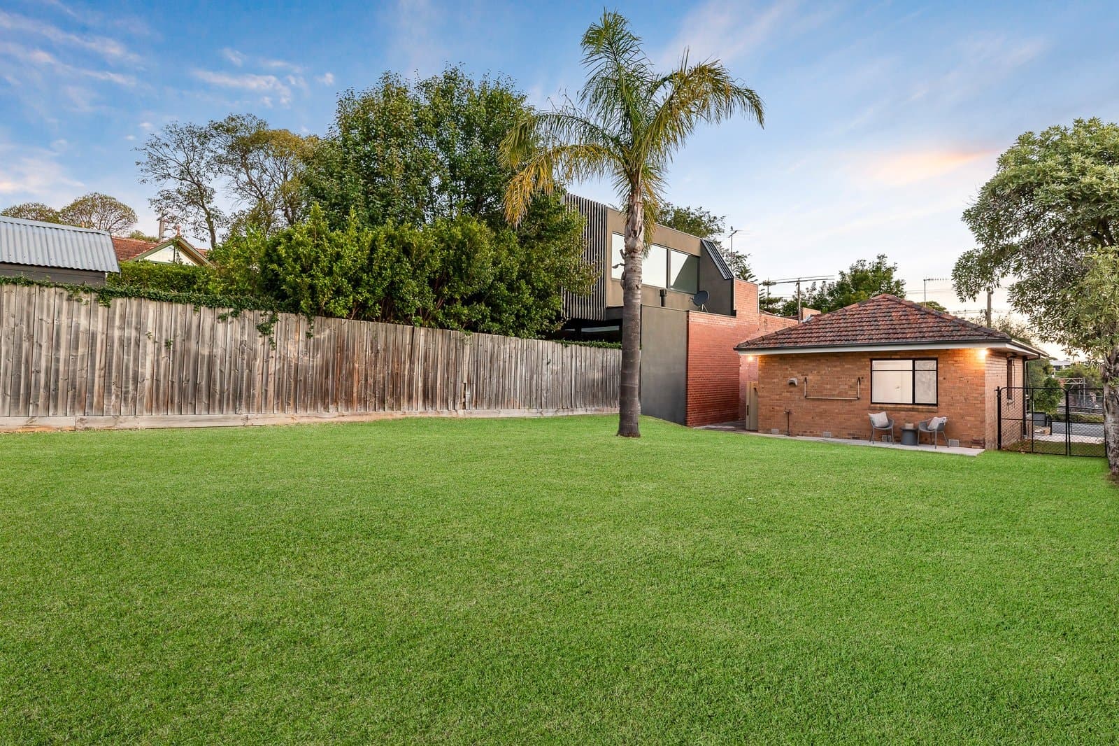 821 Burwood Road, Hawthorn East - Thumbnail 2
