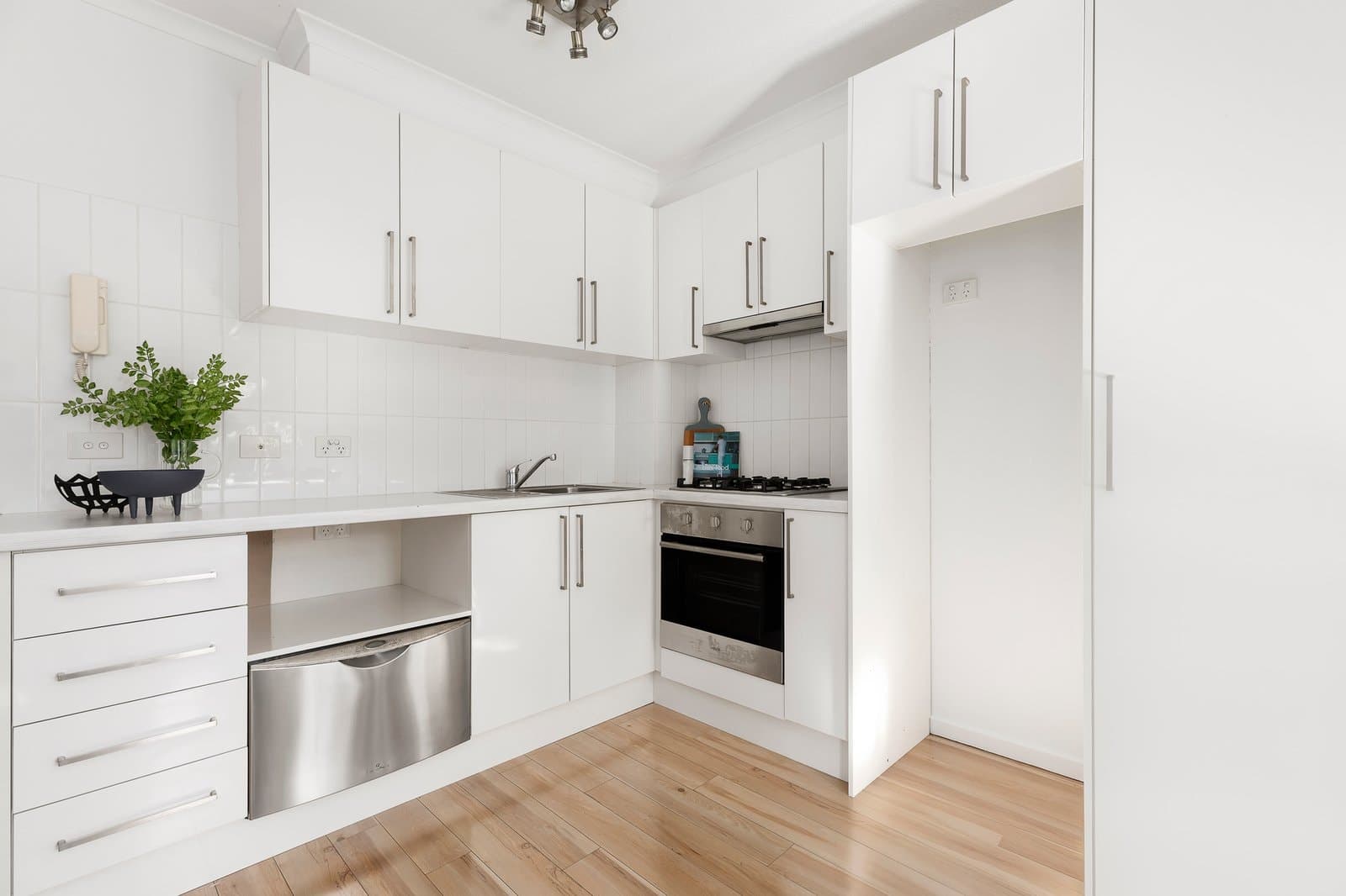 33/997 Dandenong Road, Malvern East - Thumbnail 3