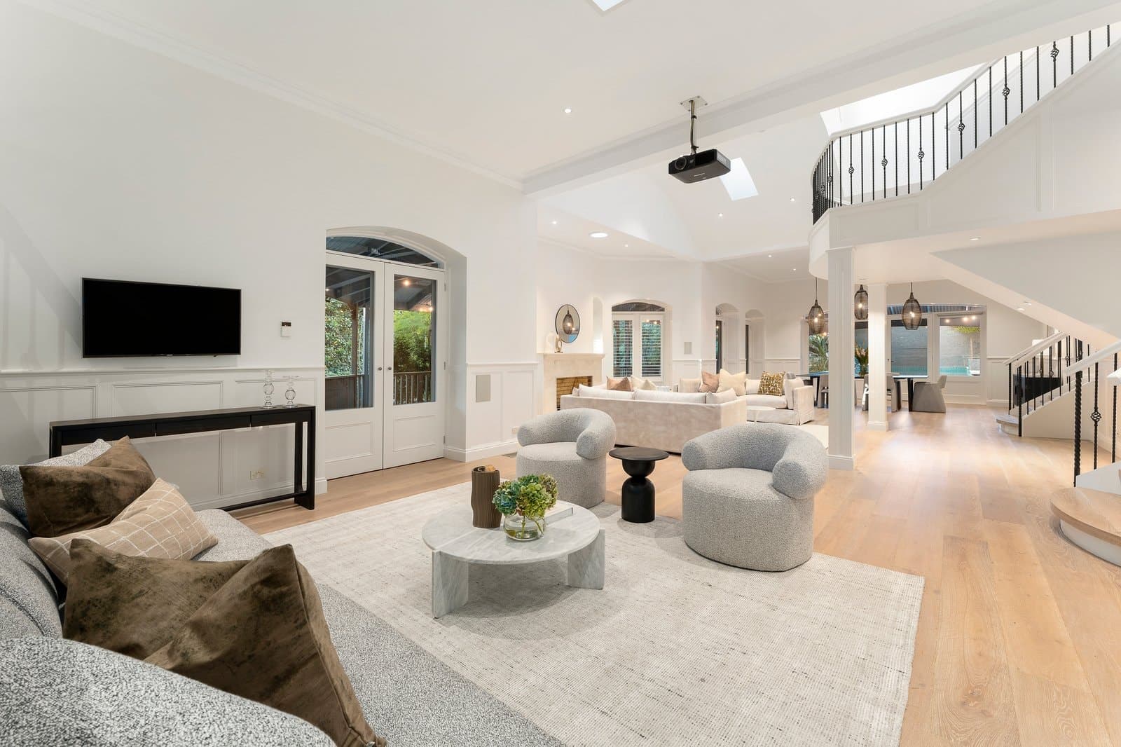 5 Winson Green Road, Canterbury - Thumbnail 2