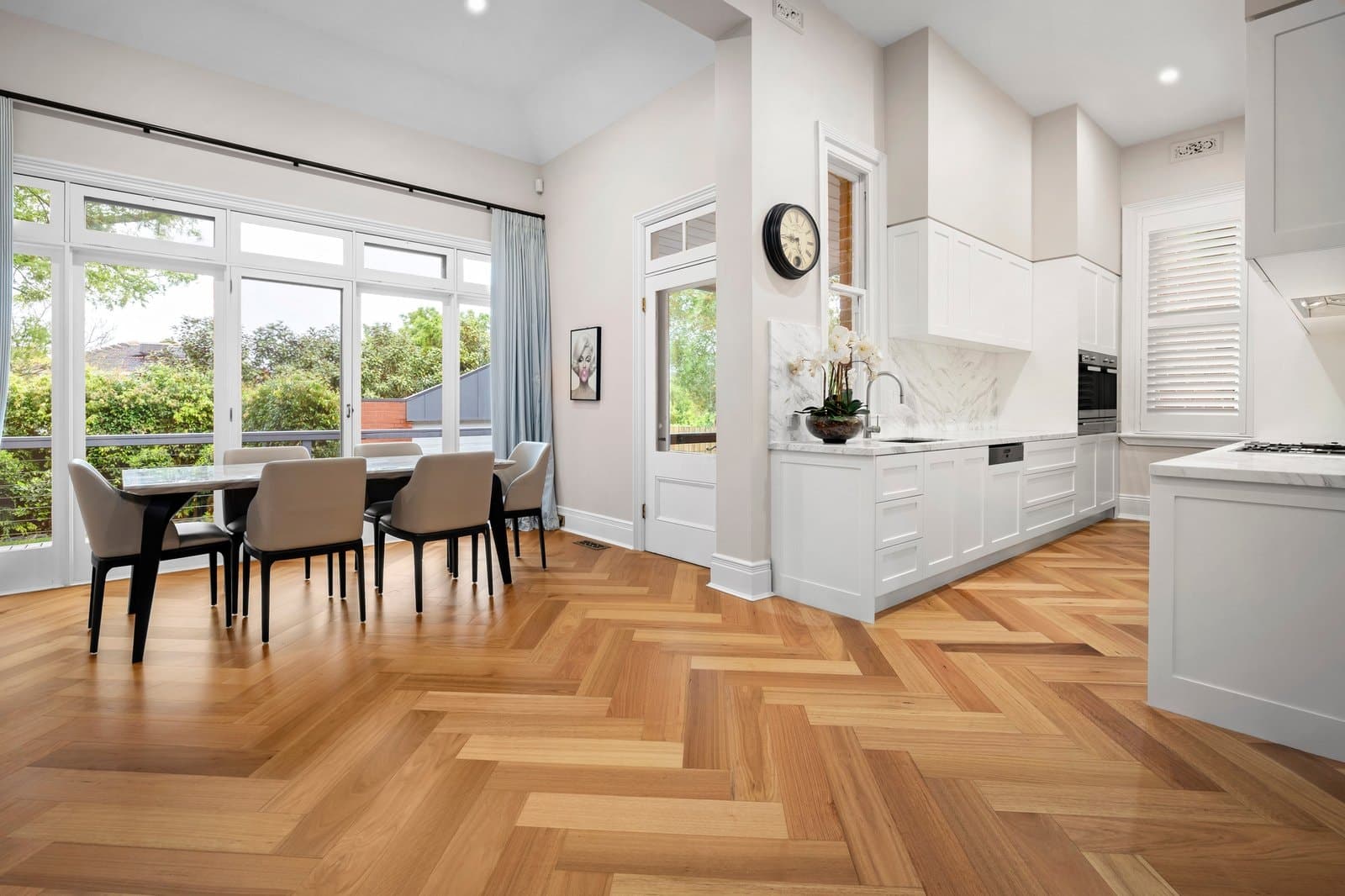 220 Cotham Road, Kew - Thumbnail 4