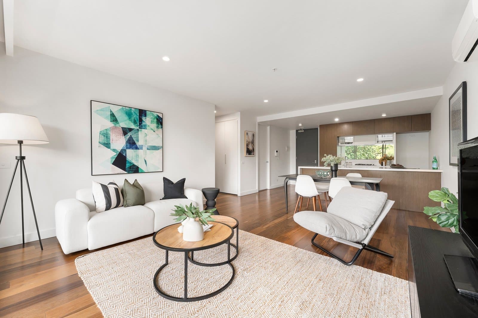 210/201 Whitehorse Road, Balwyn - Image 1