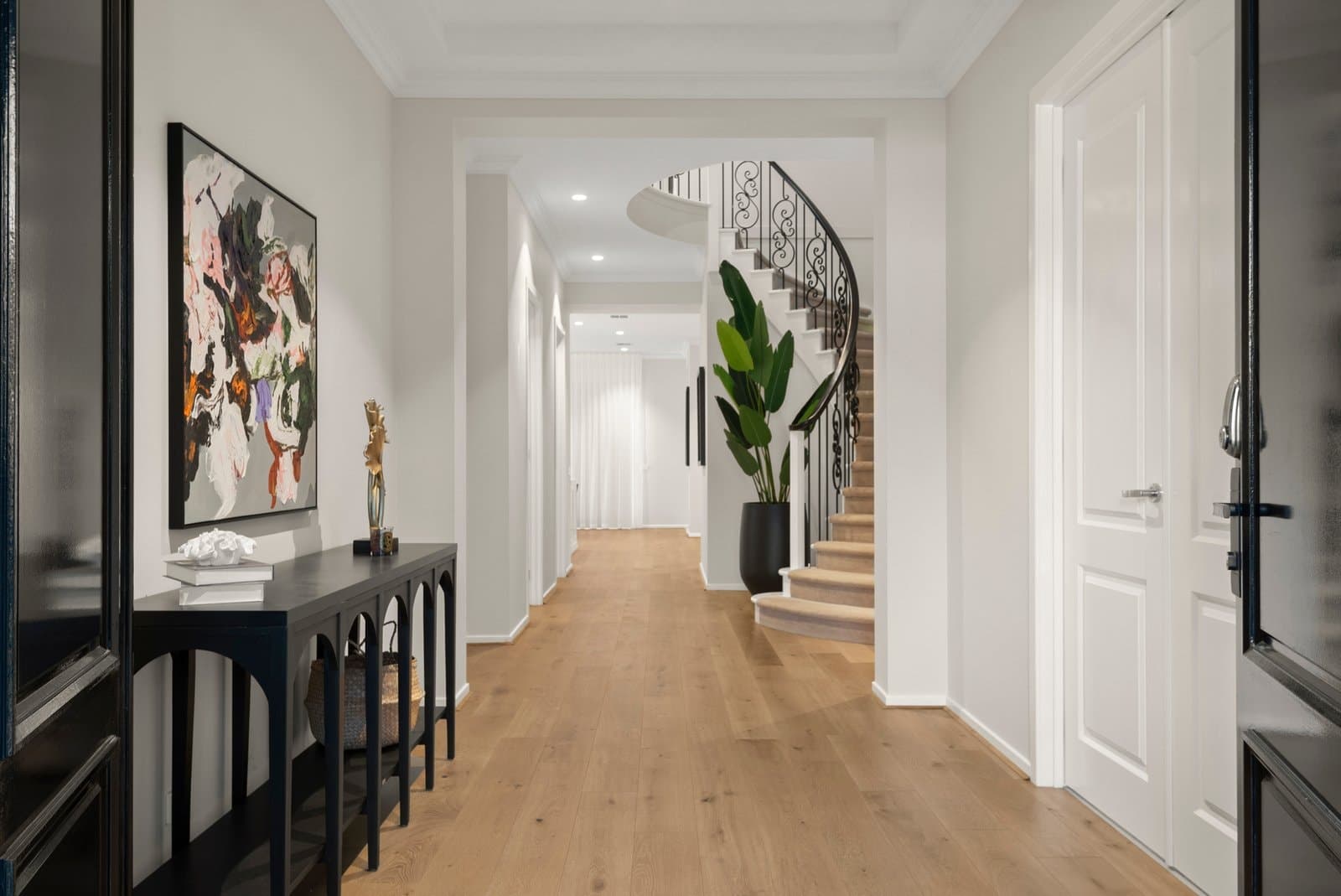 9 Banool Road, Surrey Hills - Thumbnail 2