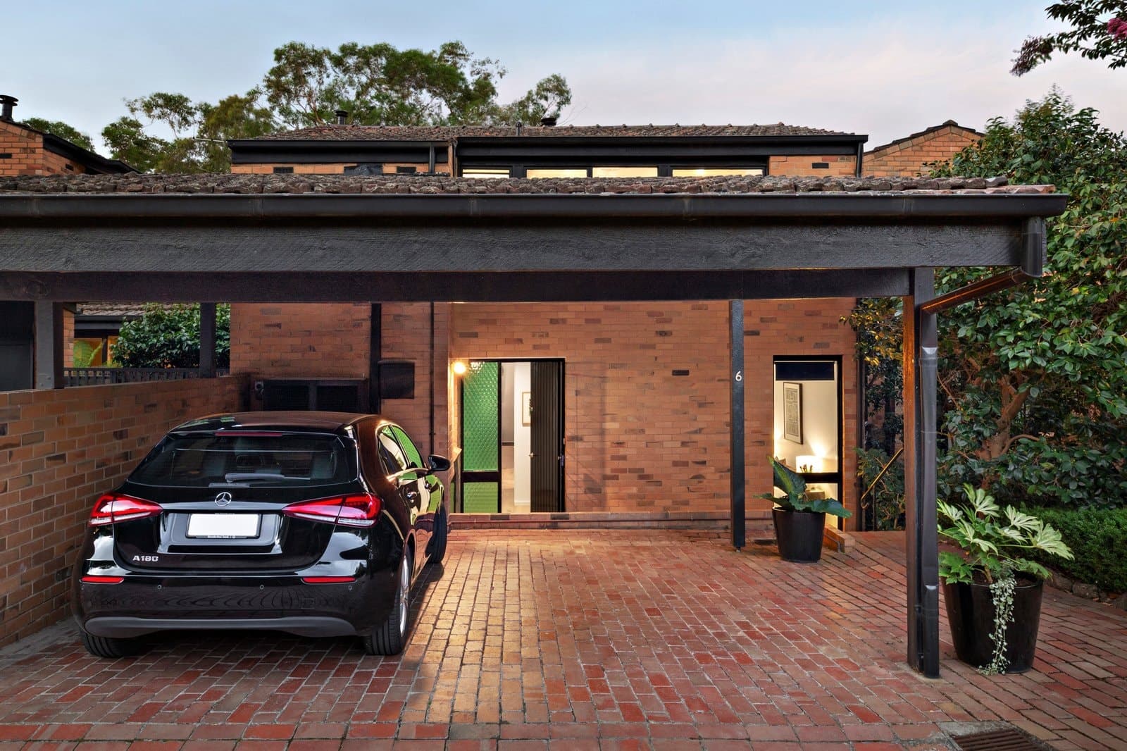 6/1 Monaro Road, Kooyong - Image 1