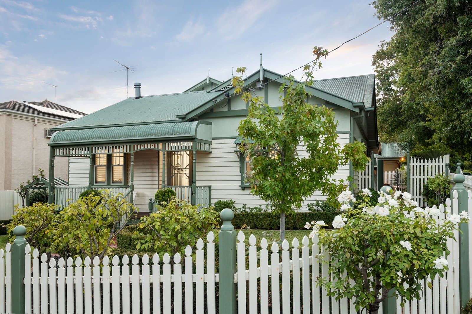 2 Park Road, Glen Iris - Image 1