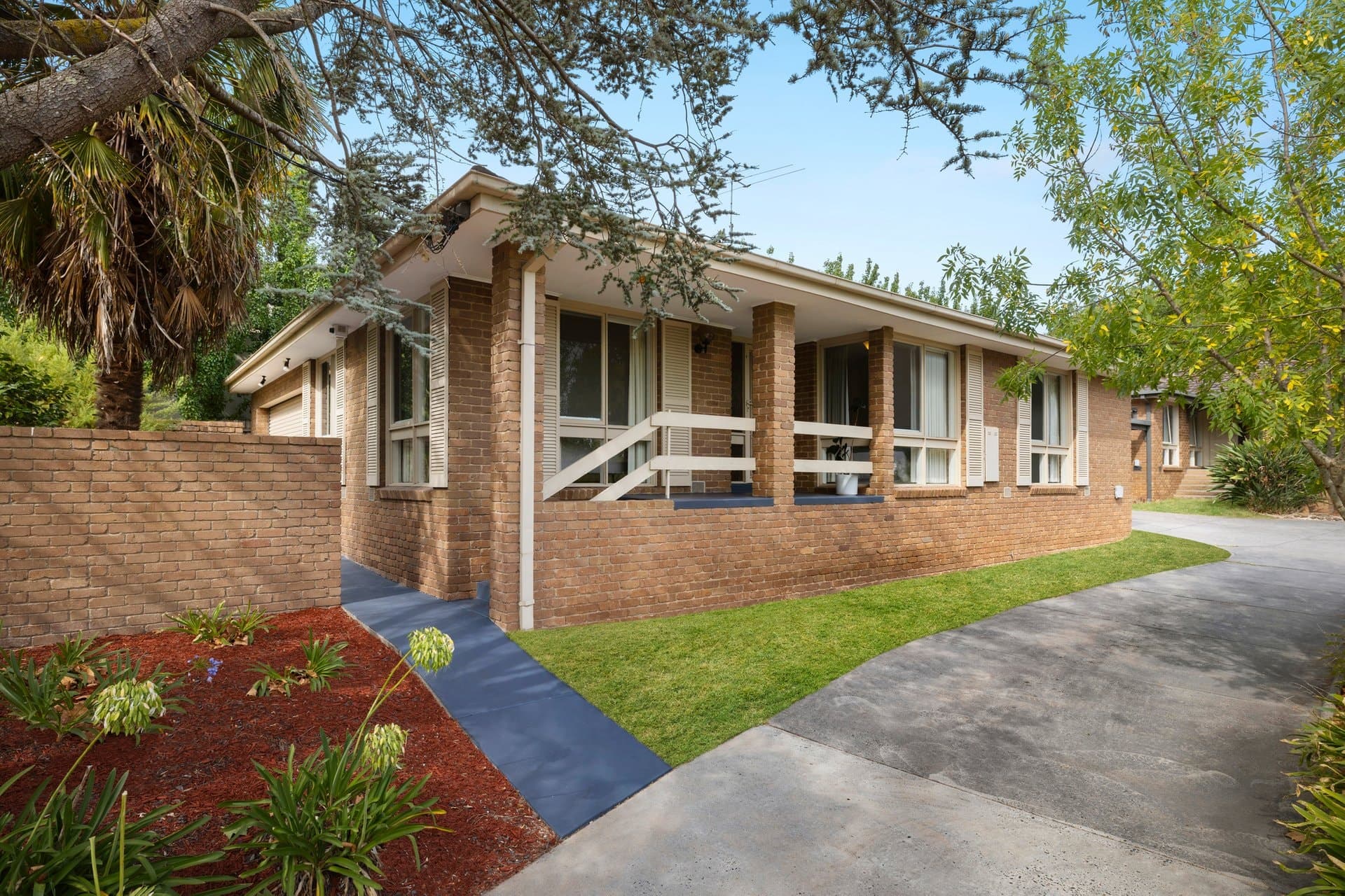 1/6 Suffolk Road, Surrey Hills - Image 1